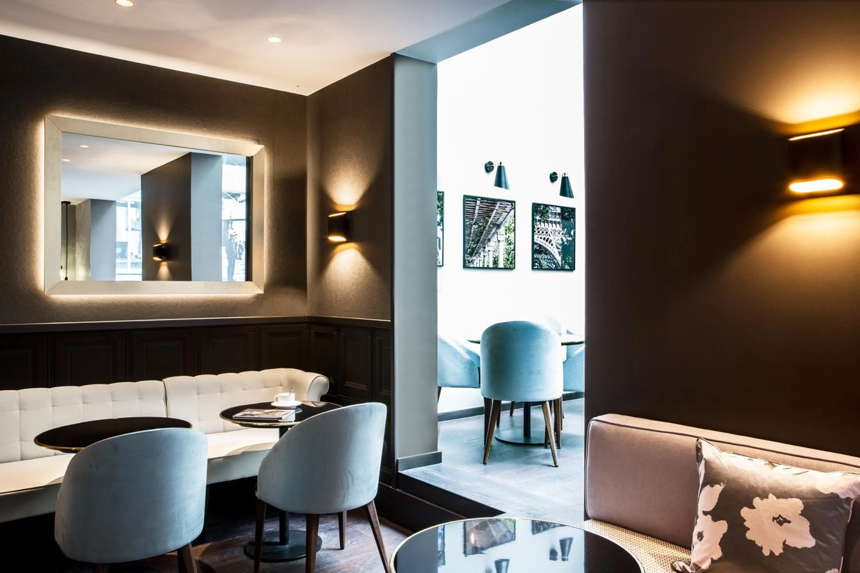 Lounge or bar in Le Parisis - Paris Tour Eiffel