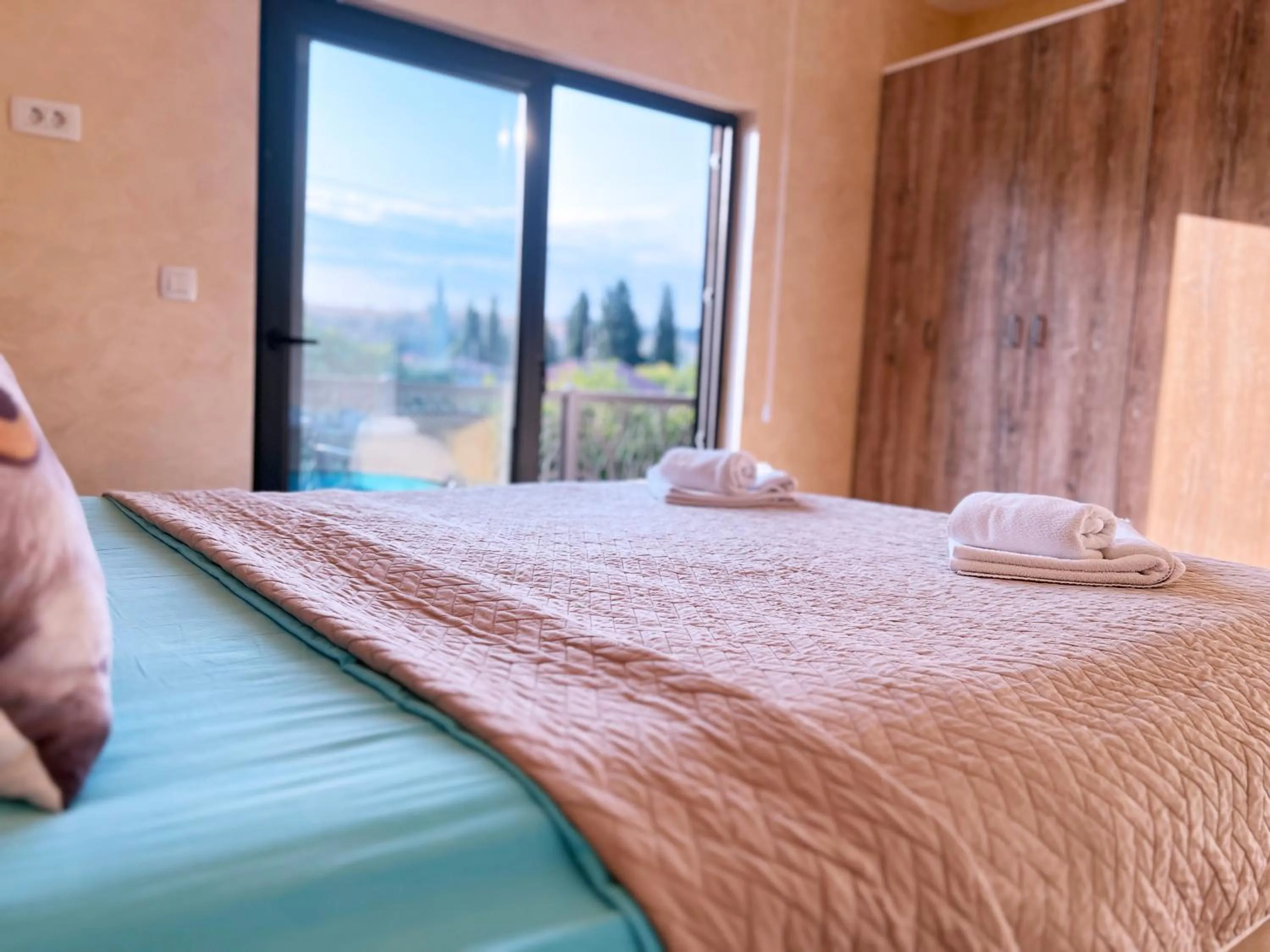 Bed in Apartments Aerodrom