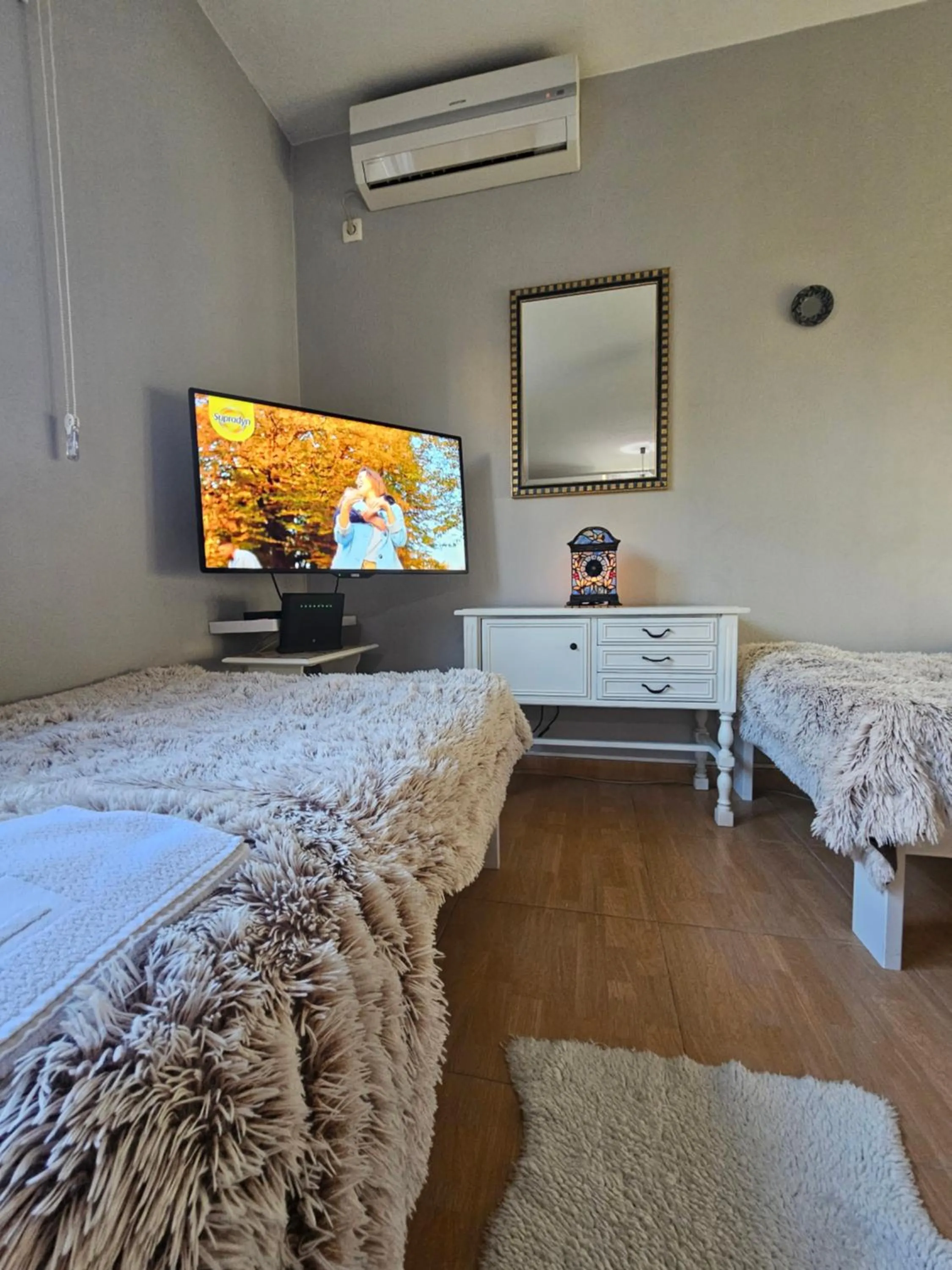Bed in Apartments Aerodrom