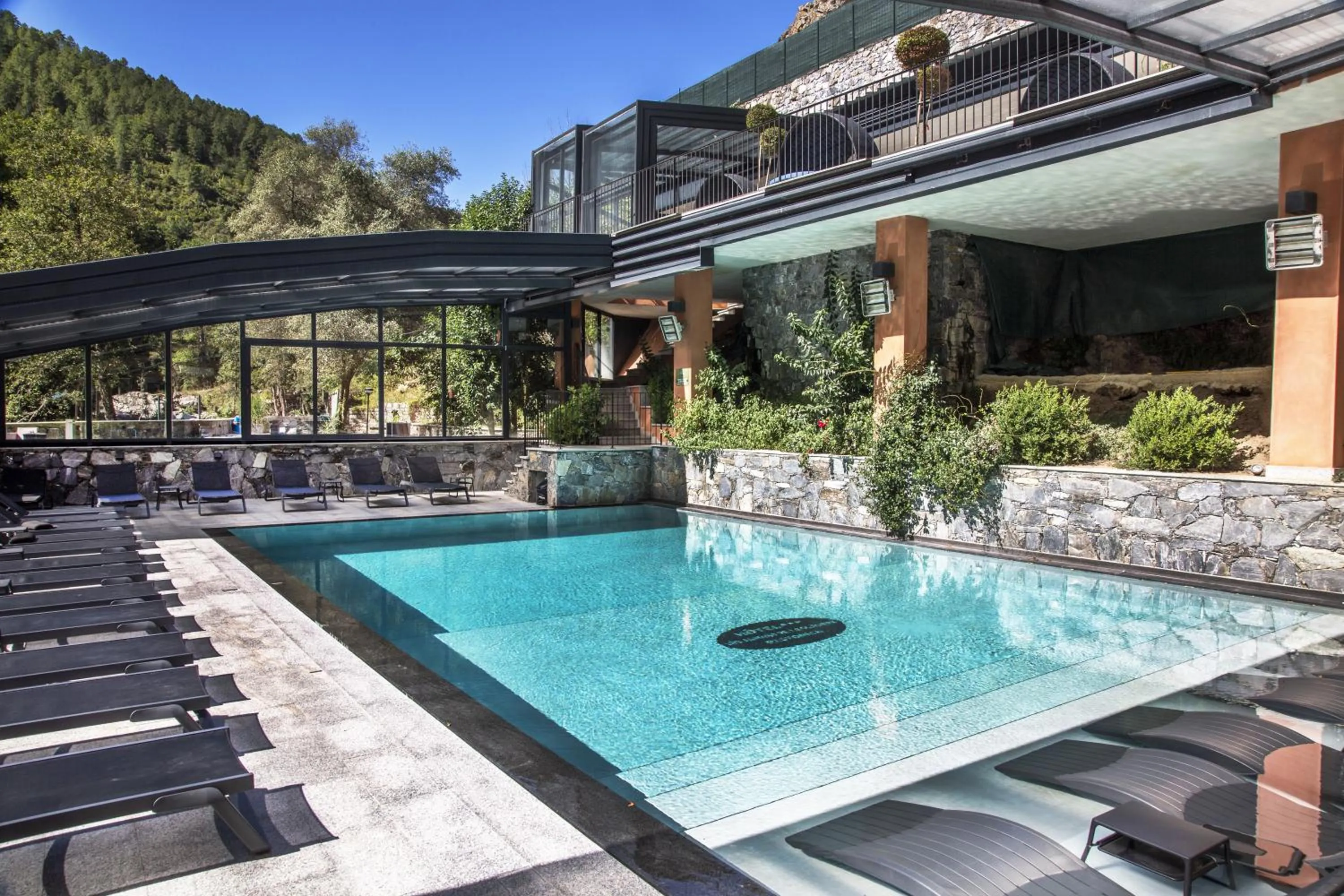 Swimming pool in Les Jardins De La Glacière