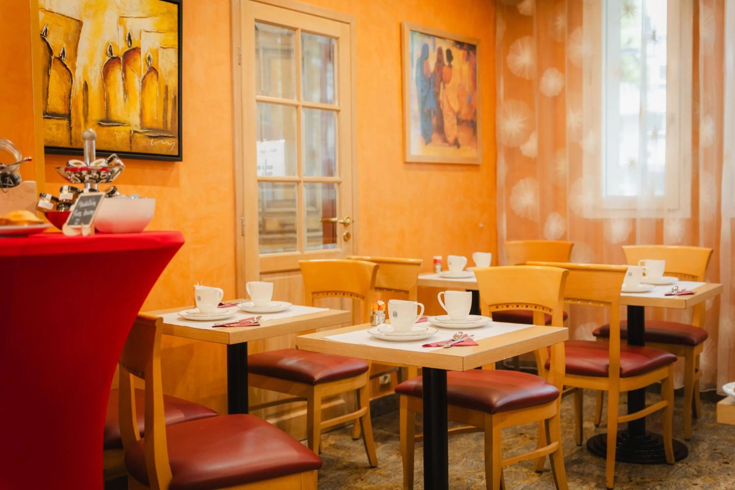 Breakfast in Grand Hotel Dore