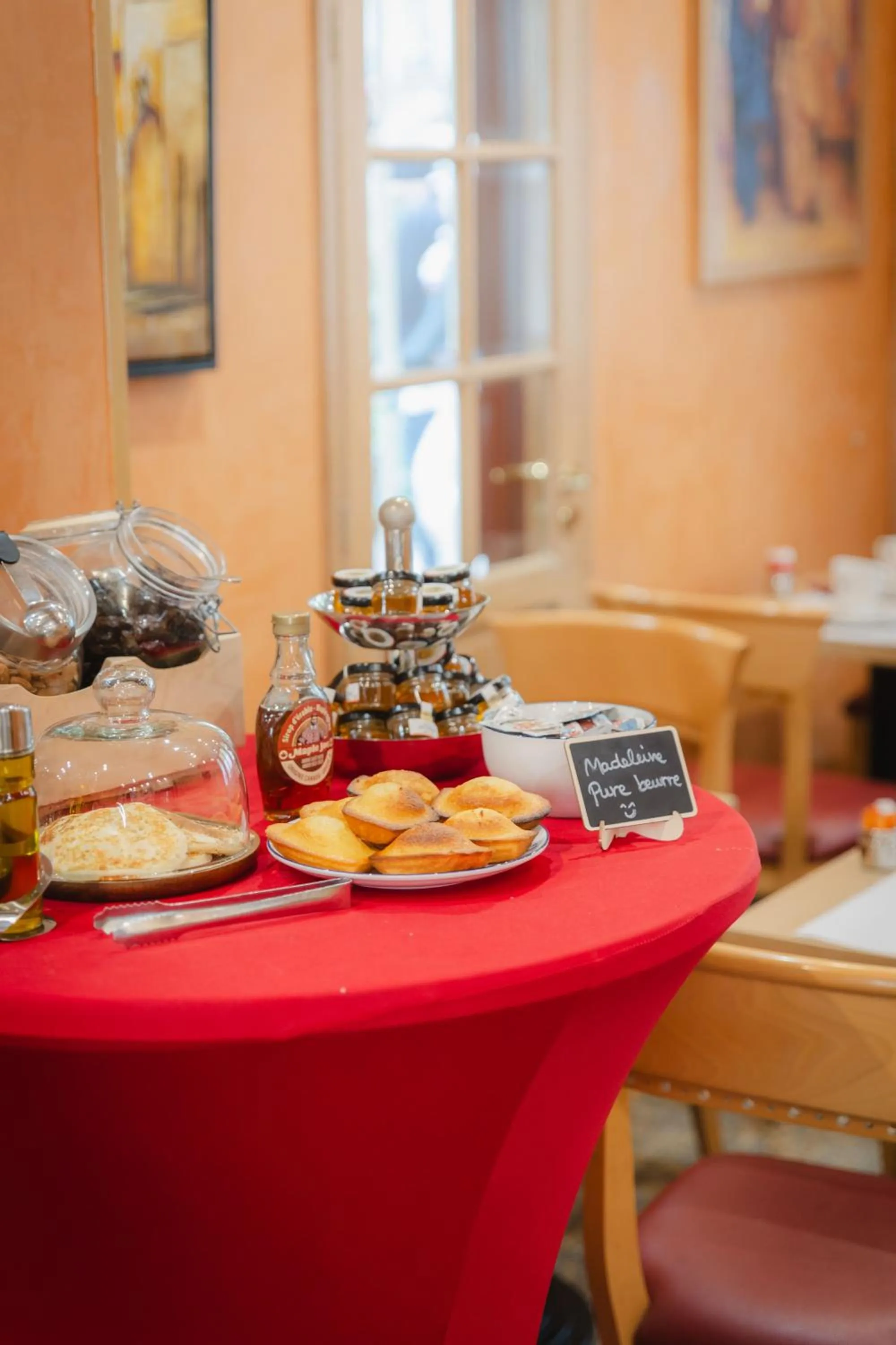 Breakfast in Grand Hotel Dore