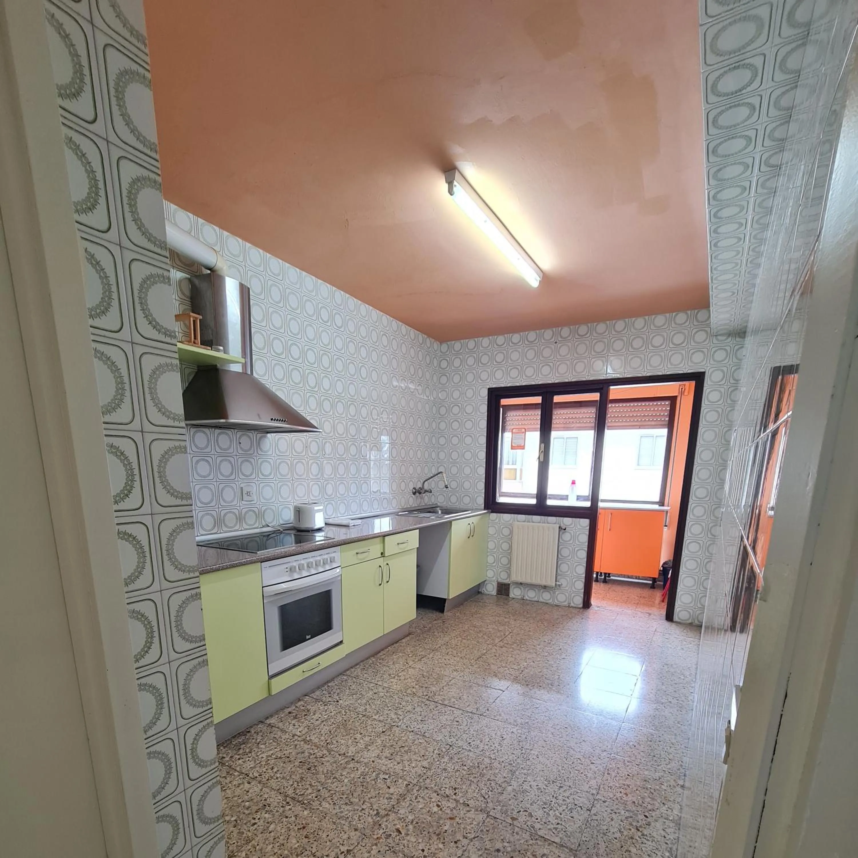 Kitchen or kitchenette in Apartamentos O Cargadeiro Ribadeo