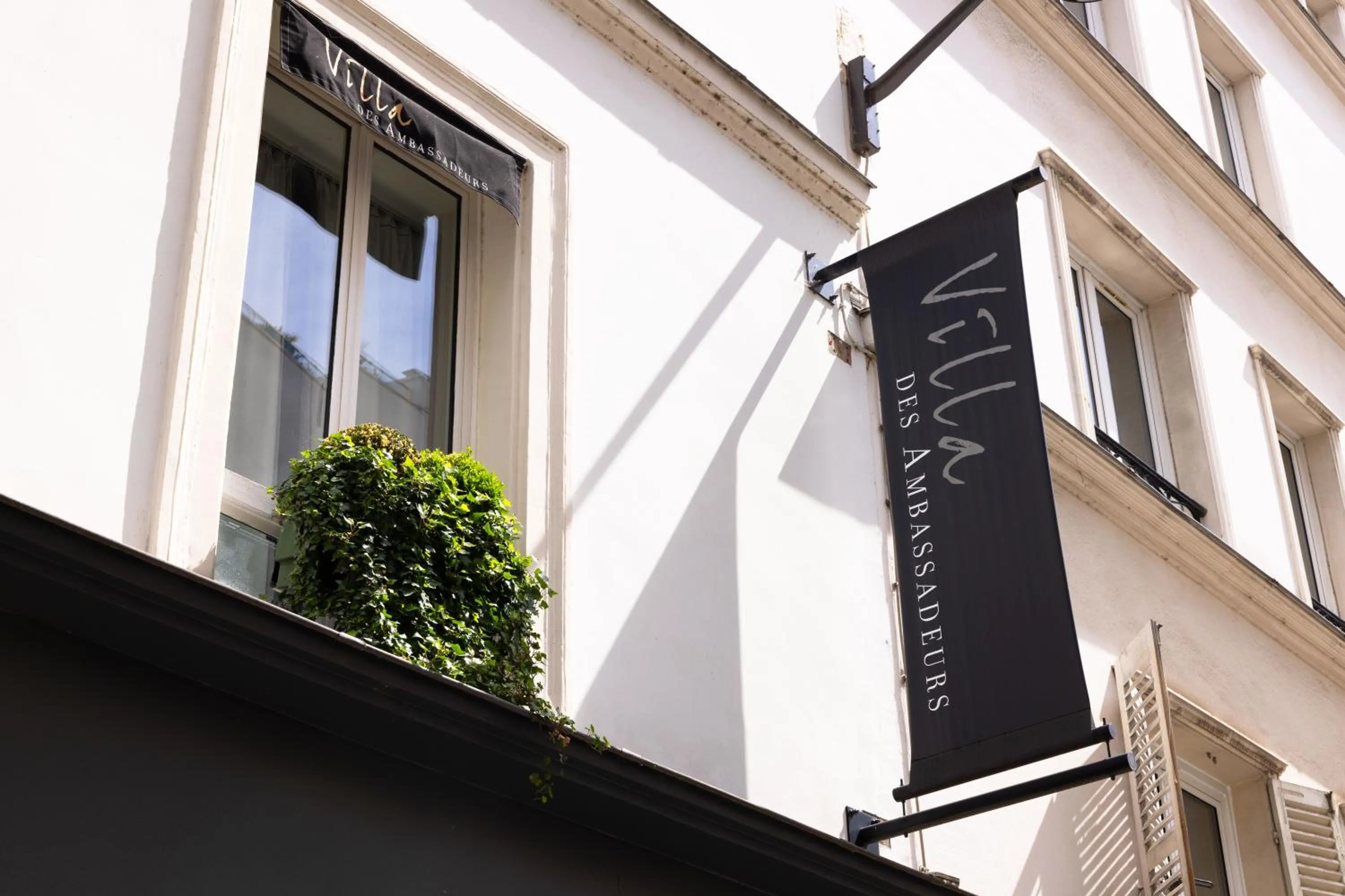 Facade/entrance in Villa des Ambassadeurs