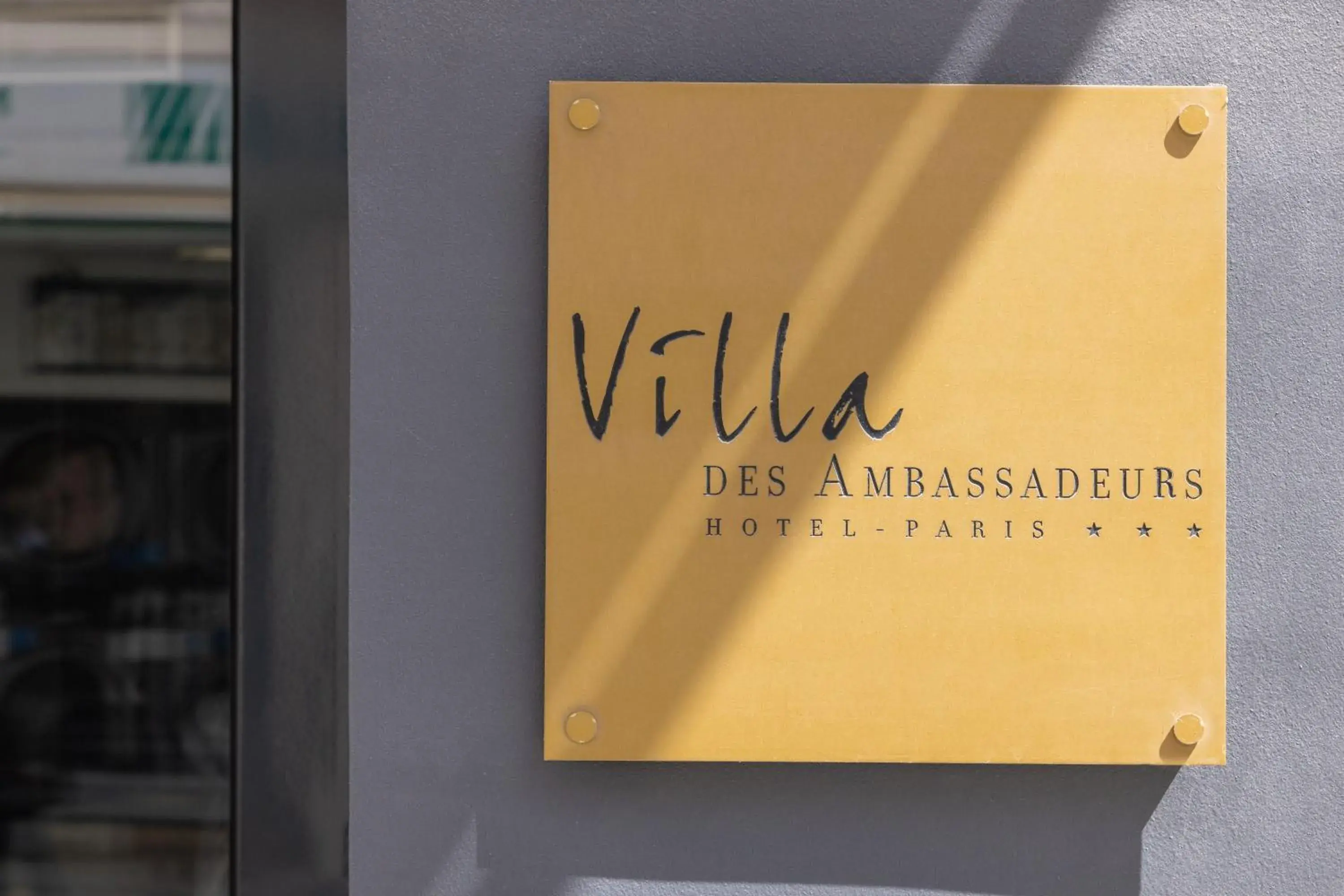 Facade/entrance in Villa des Ambassadeurs Facade/entrance in Villa des Ambassadeurs