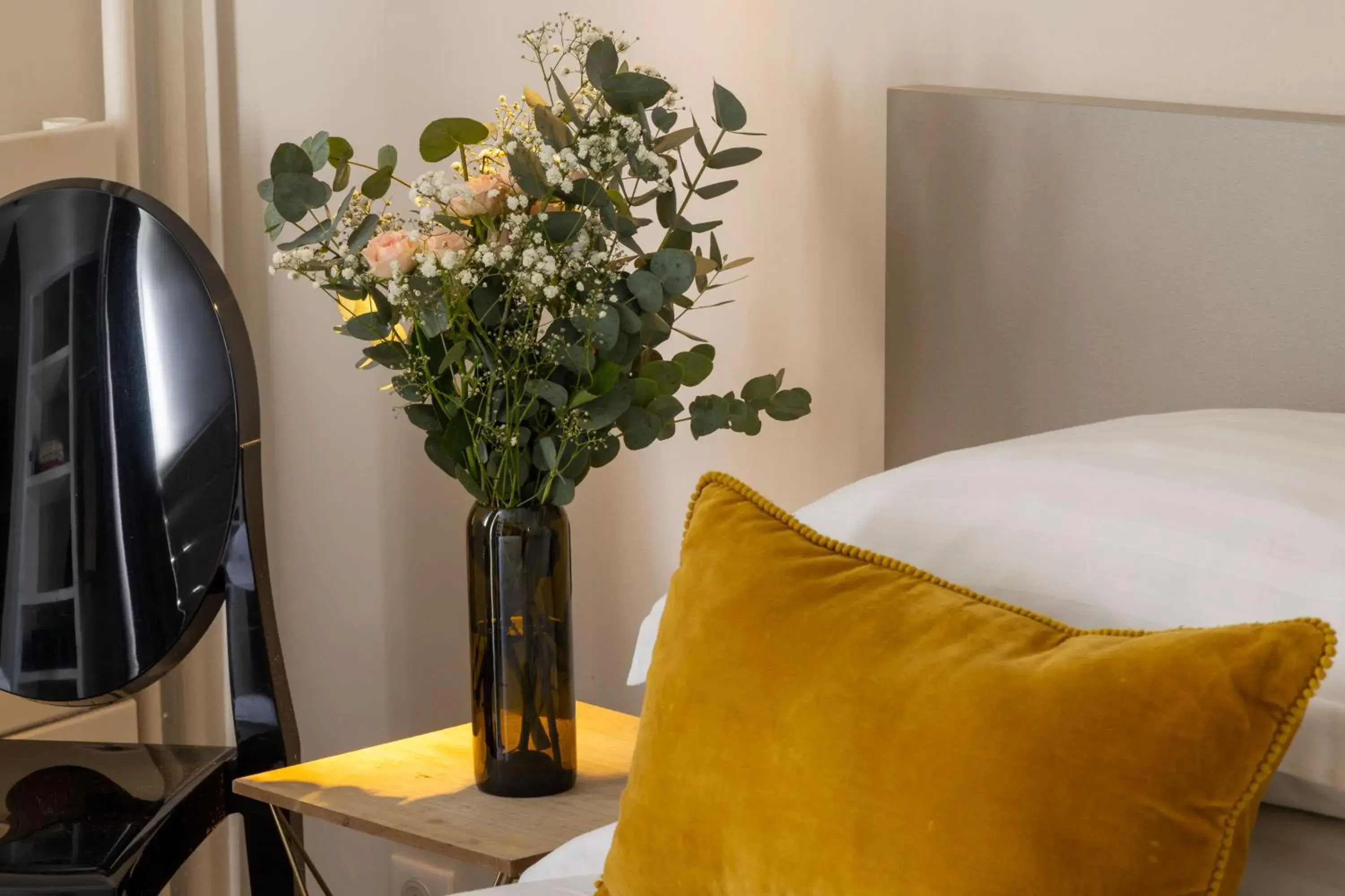 Decorative detail, Bed in Villa des Ambassadeurs Decorative detail, Bed in Villa des Ambassadeurs