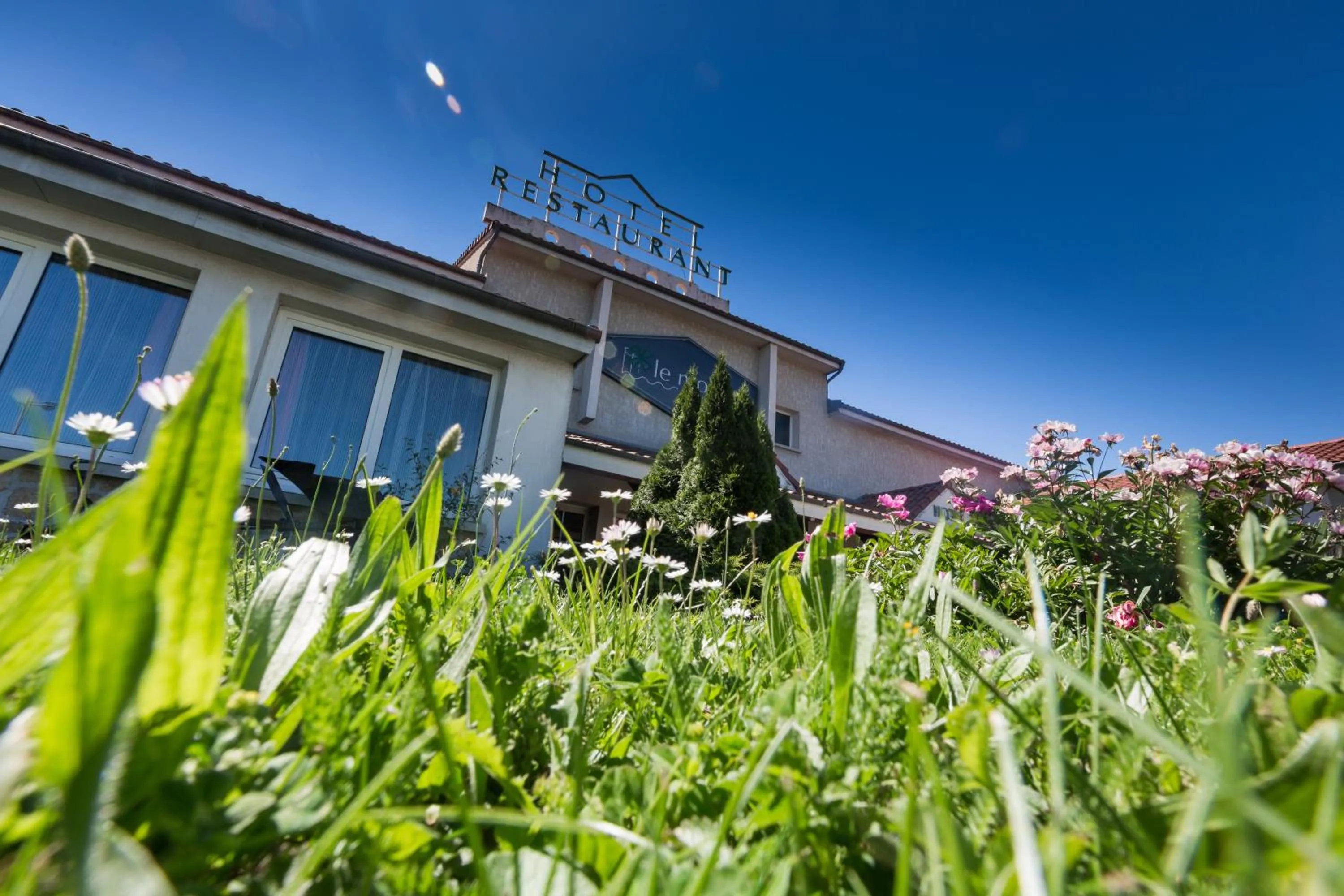 Facade/entrance in LOGIS Hôtel Le Moulin Des Gardelles