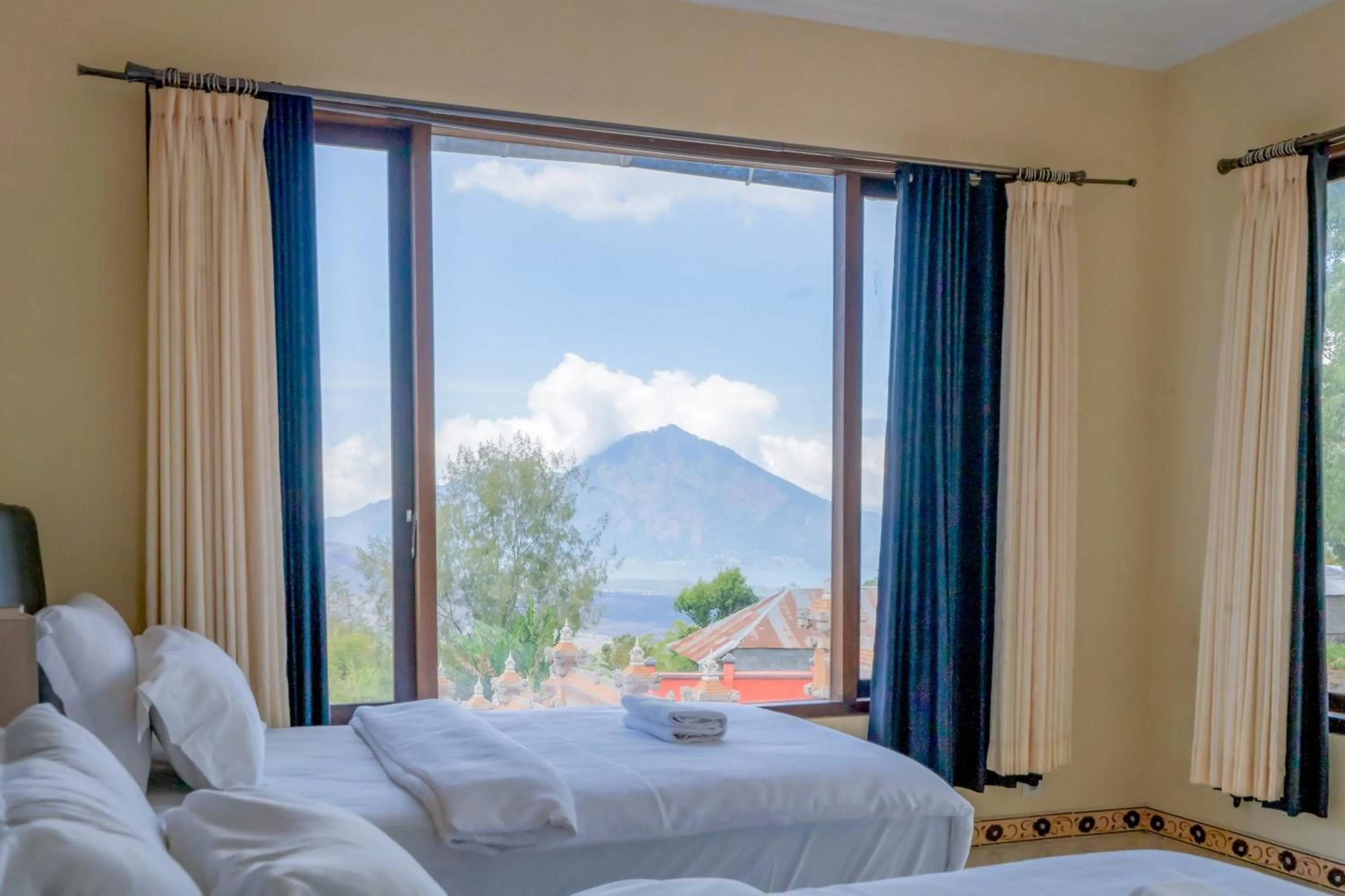 Bedroom, Bed in Mountain View House Kintamani