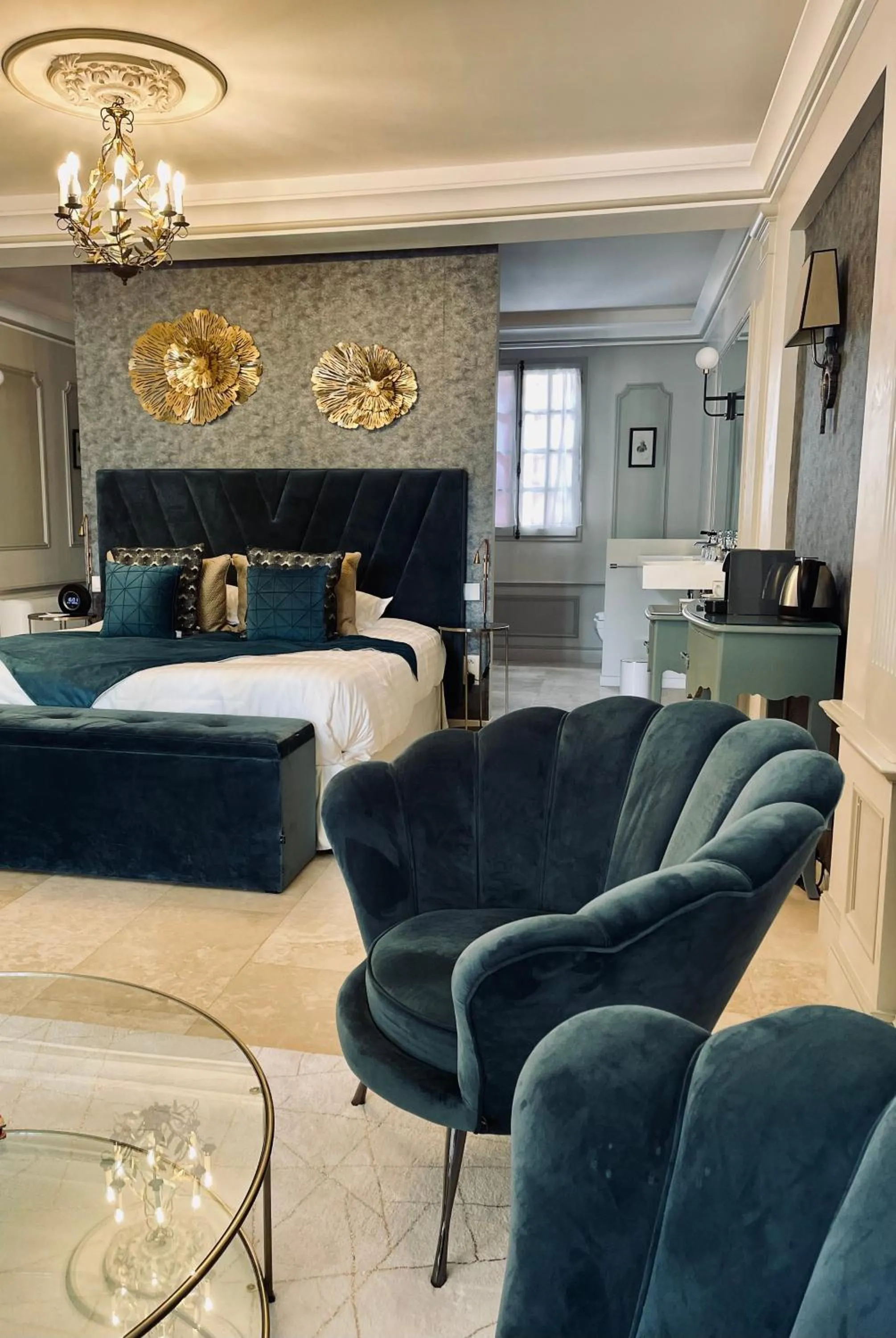 Bed in La Villa Mazarin