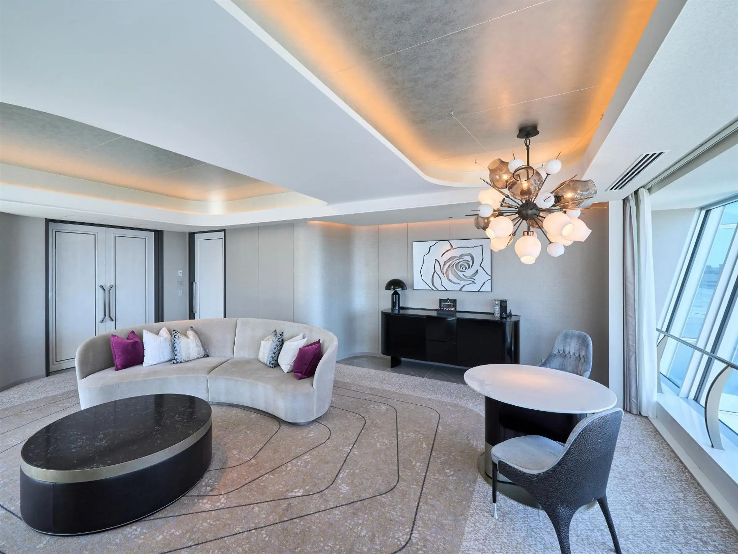 Living room, Bed in The Kahala Hotel & Resort Yokohama