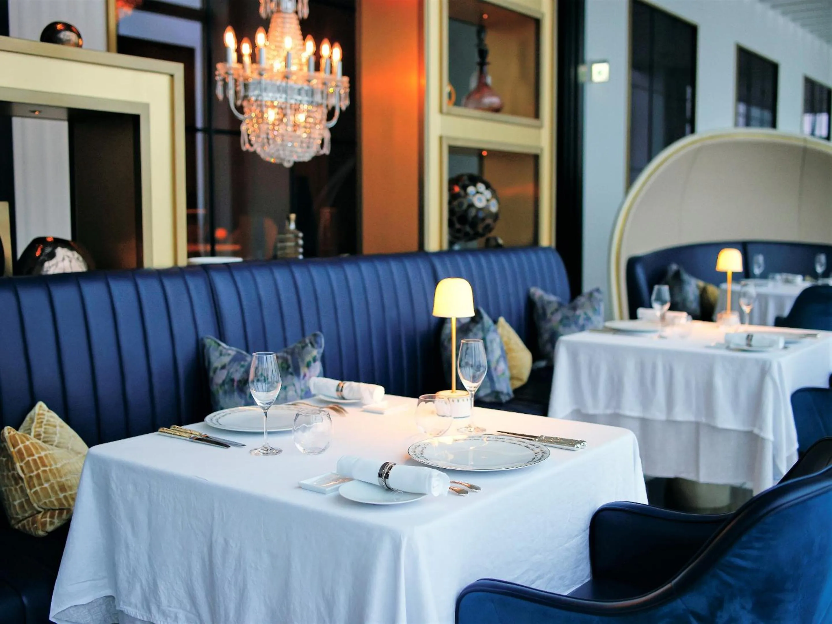 Restaurant/places to eat in The Kahala Hotel & Resort Yokohama