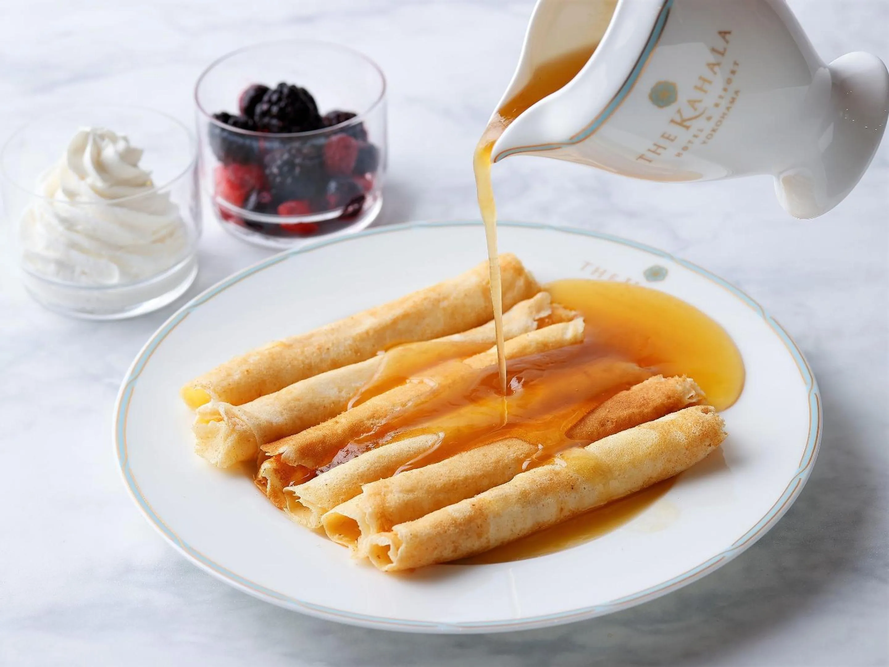 Lounge or bar in The Kahala Hotel & Resort Yokohama