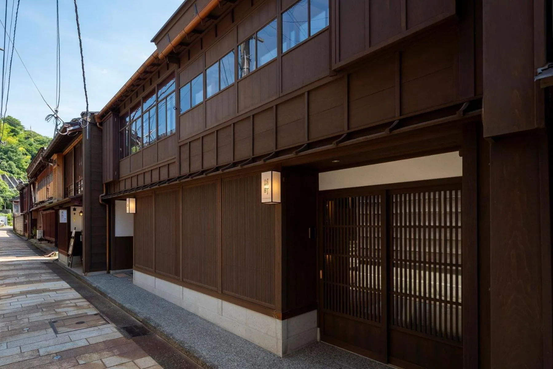Facade/entrance in UTAIMACHI