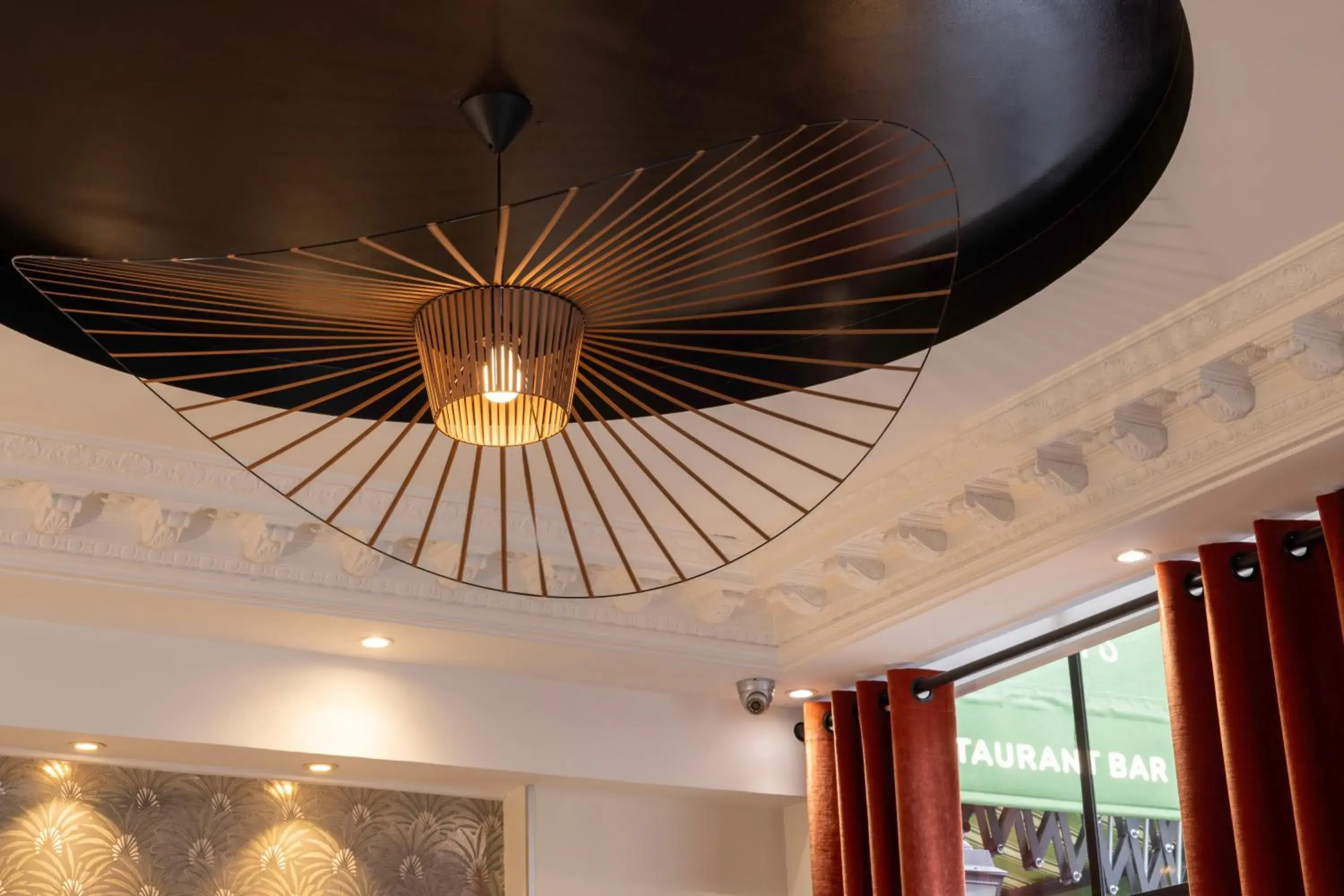 Living room in Hotel Elysées Bassano Living room in Hotel Elysées Bassano