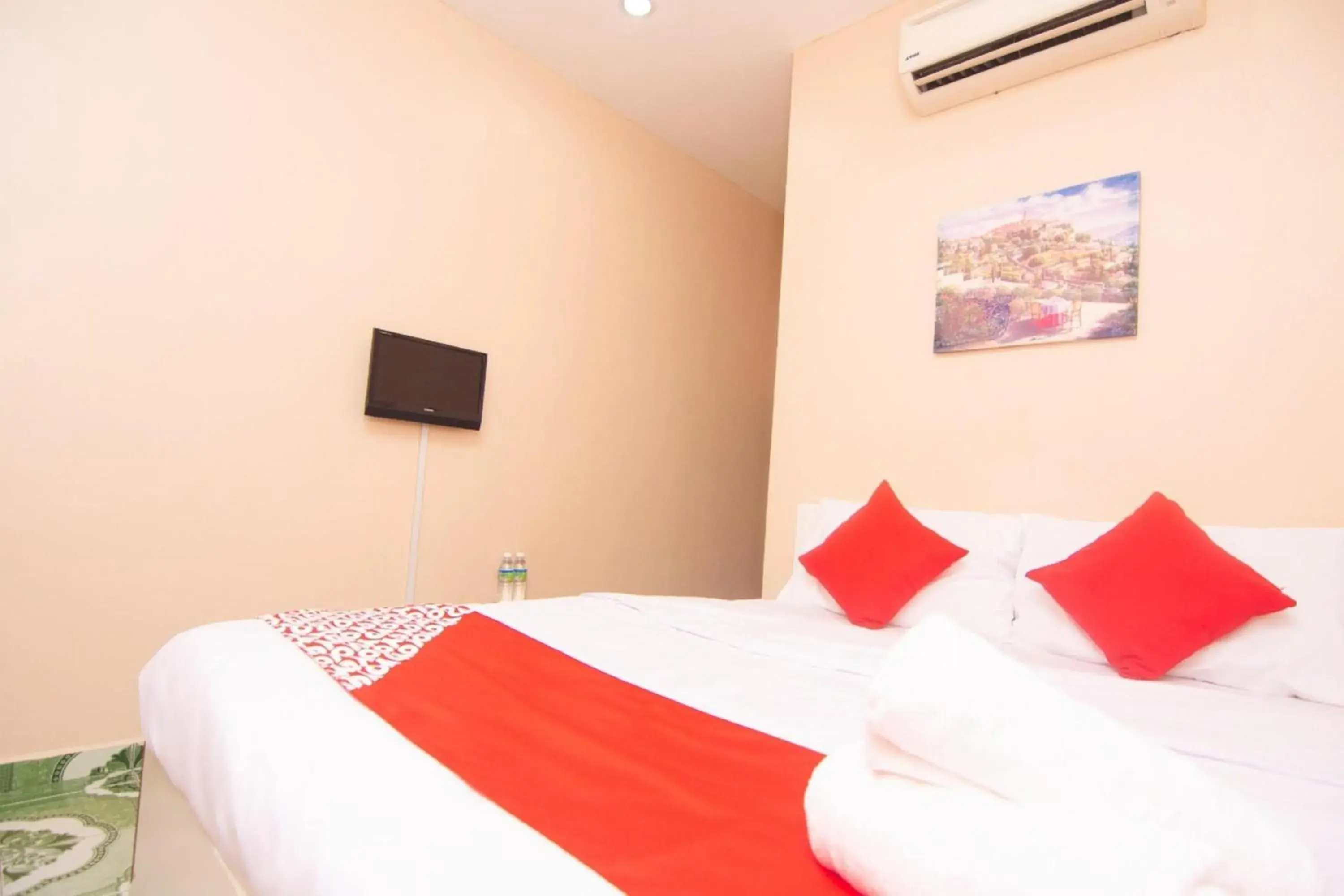 TV and multimedia, Bed in Hotel O Hajah Rohayah TV and multimedia, Bed in Hotel O Hajah Rohayah