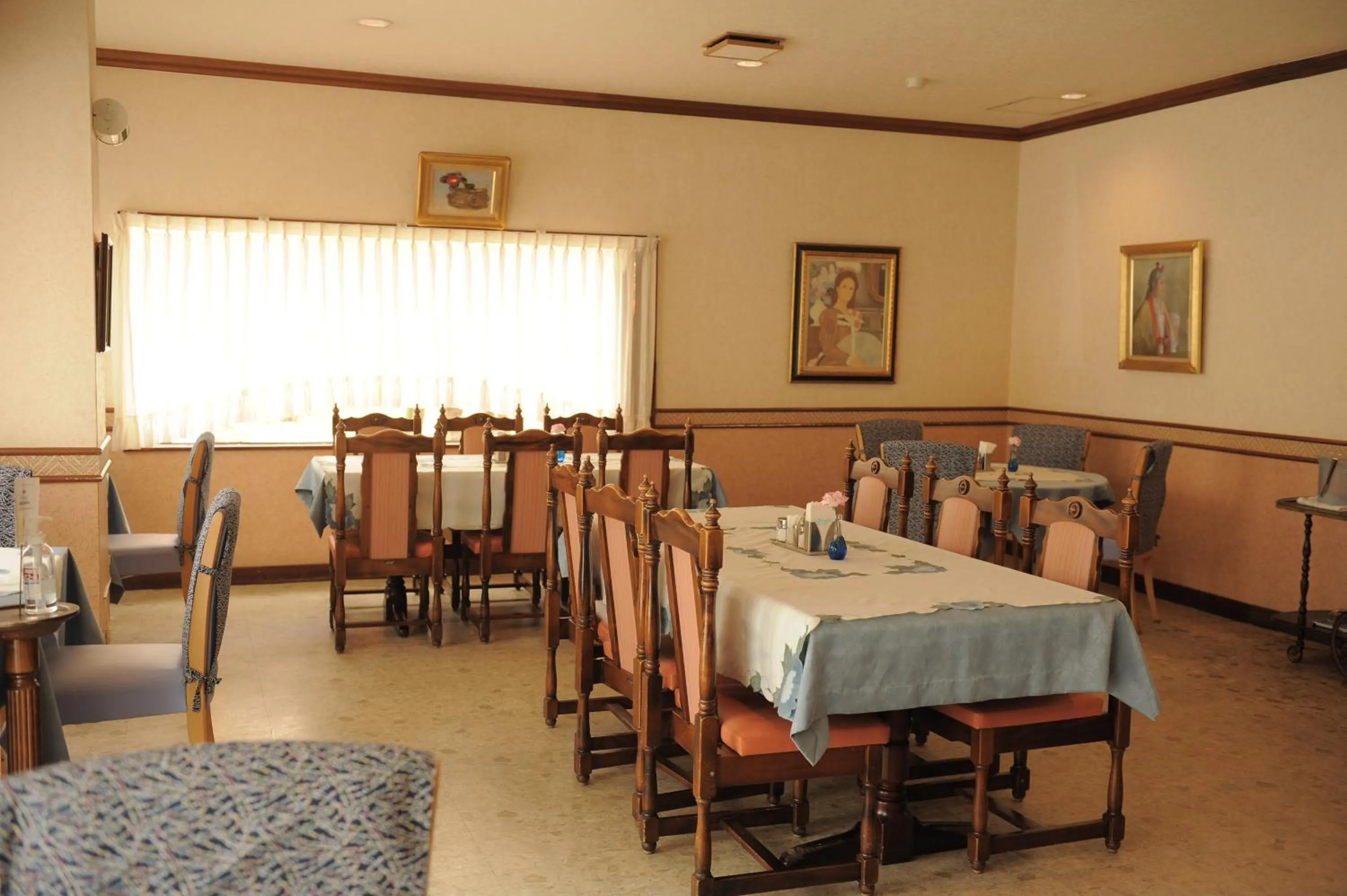 Restaurant/places to eat in Crown Hotel Okinawa