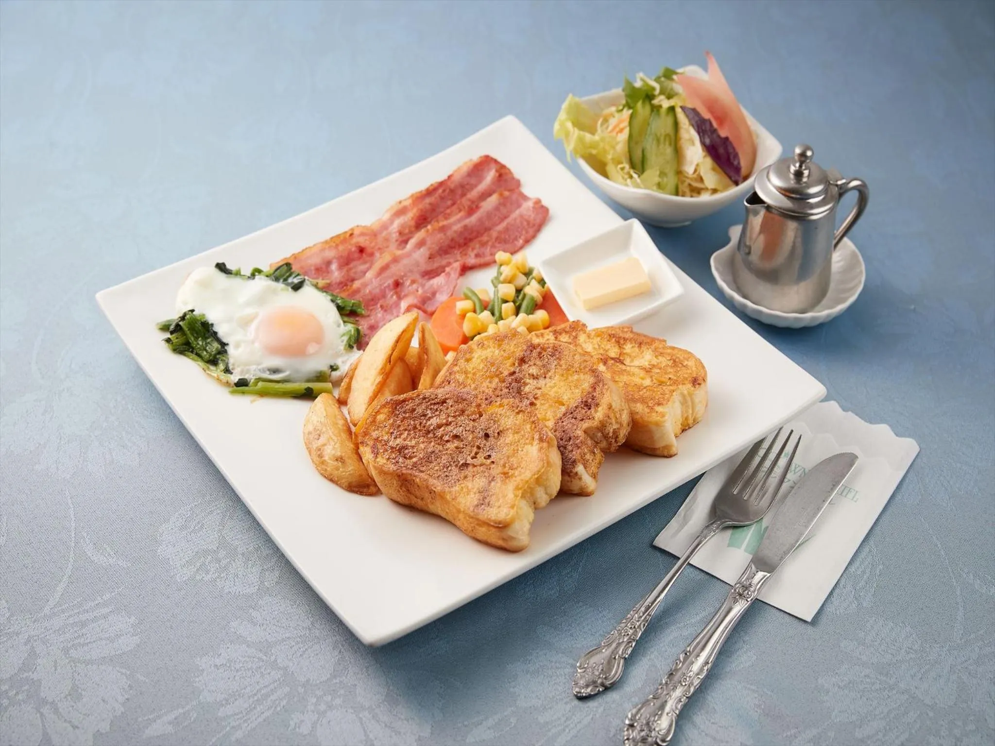 Breakfast in Crown Hotel Okinawa