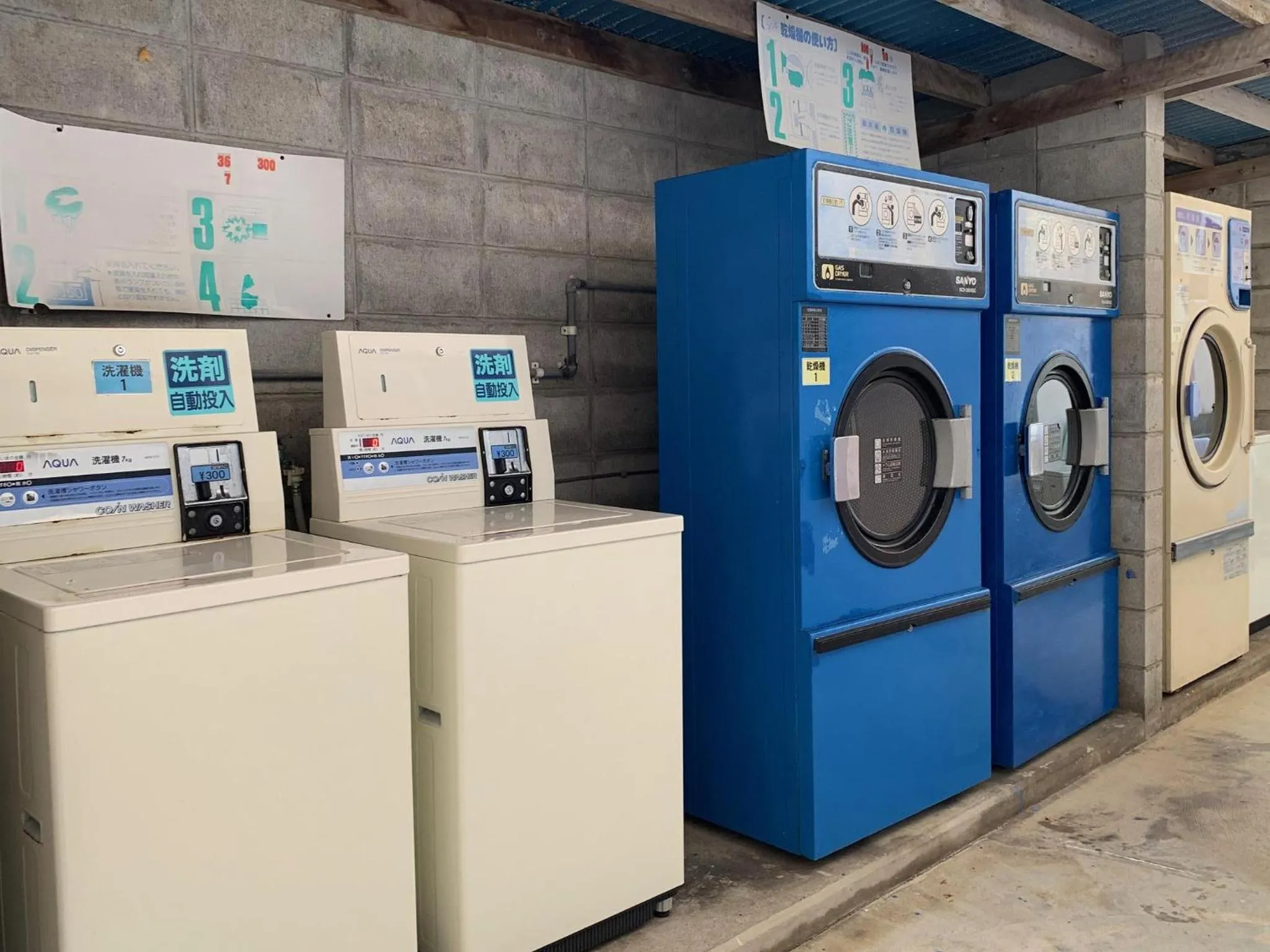 Area and facilities in Crown Hotel Okinawa