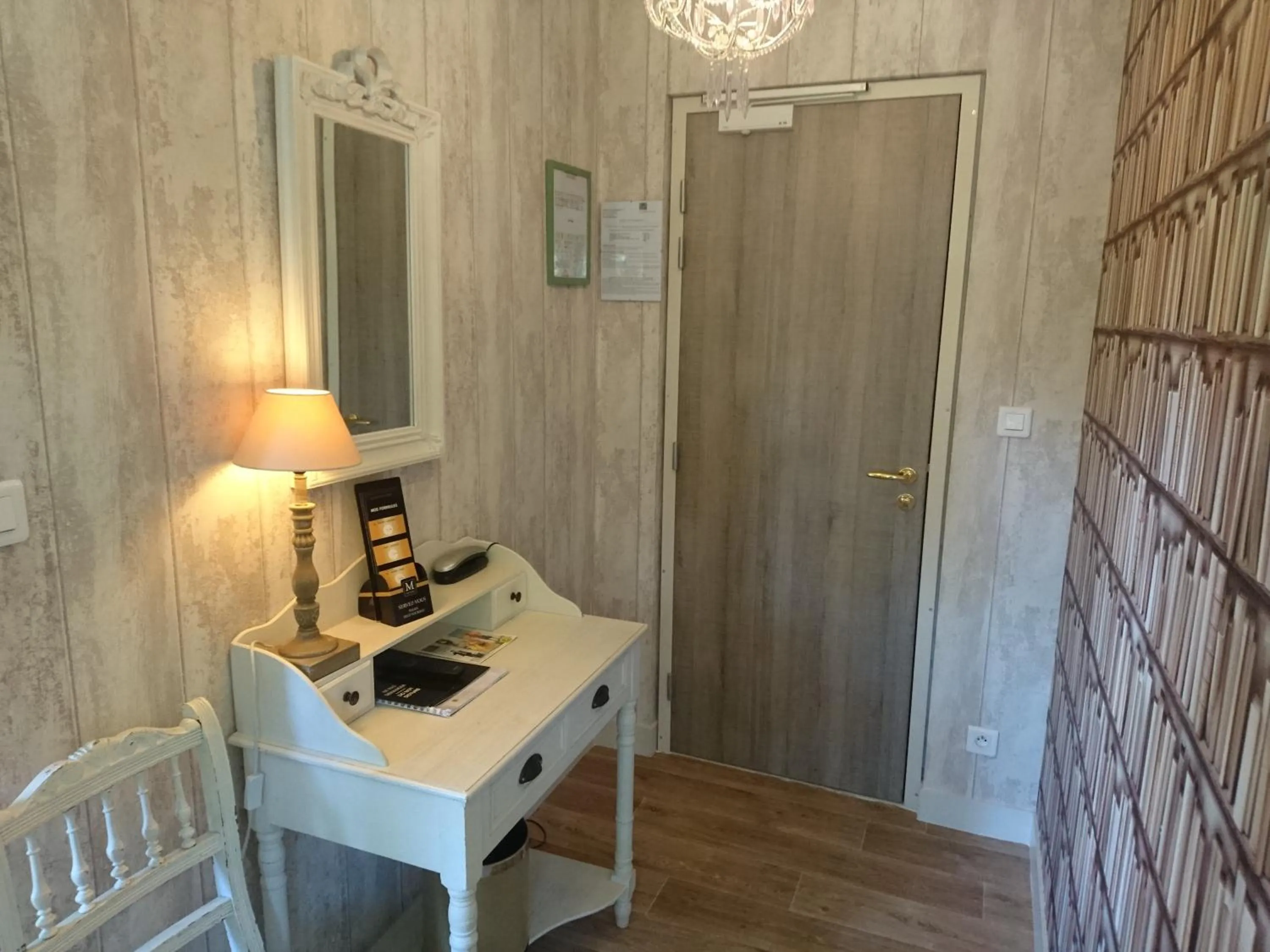 Decorative detail in Logis Hotel Villa Marjane