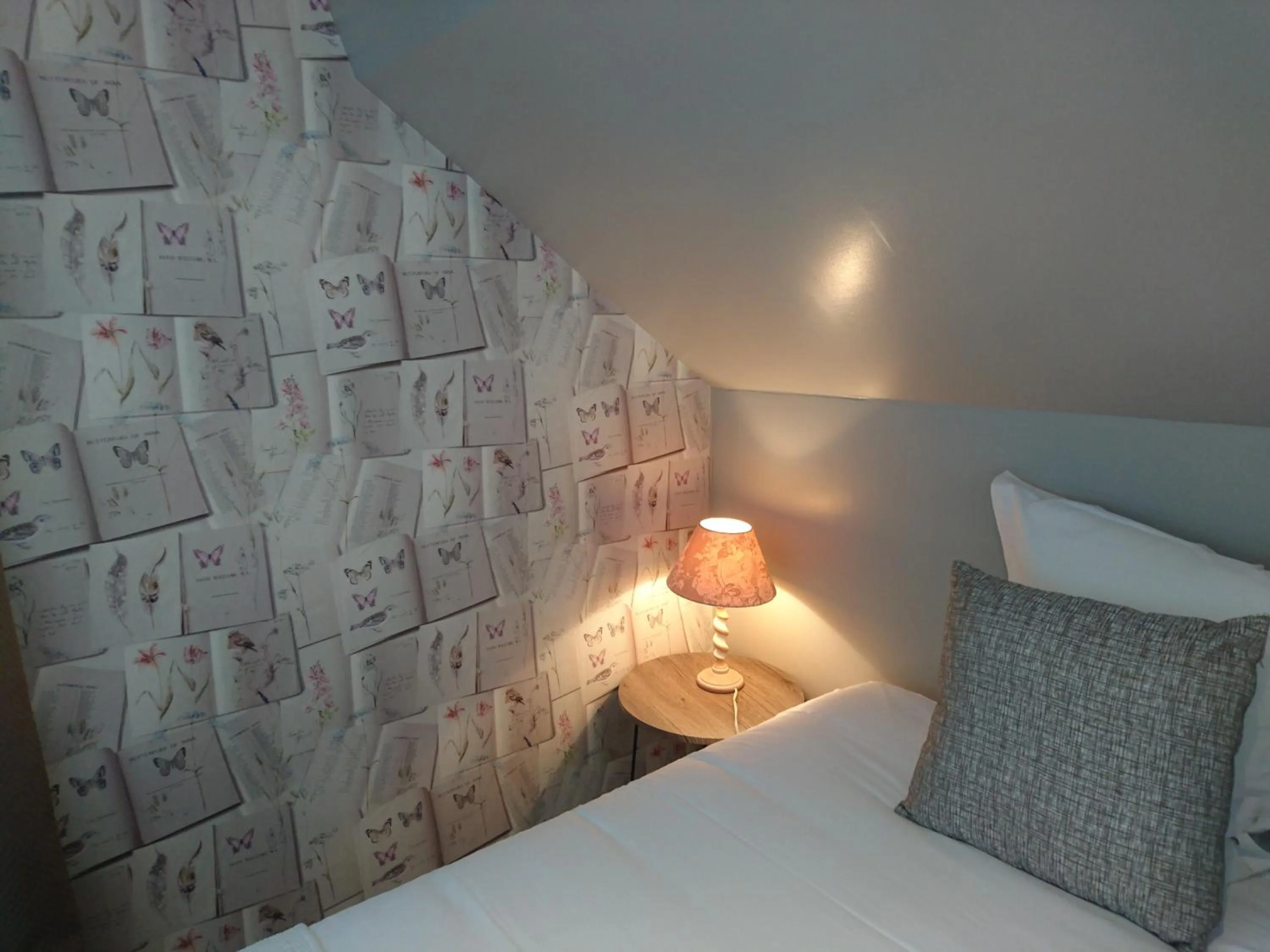 Decorative detail, Bed in Logis Hotel Villa Marjane