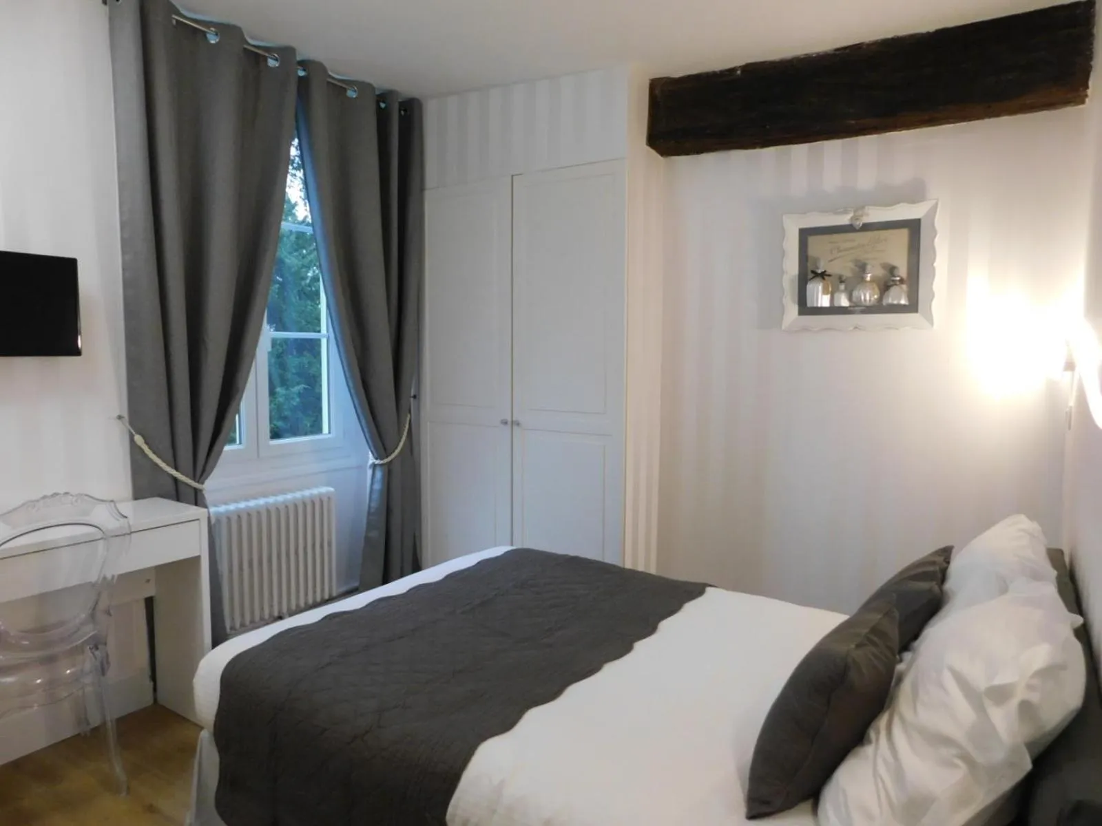 Photo of the whole room, Bed in Logis Hotel Villa Marjane