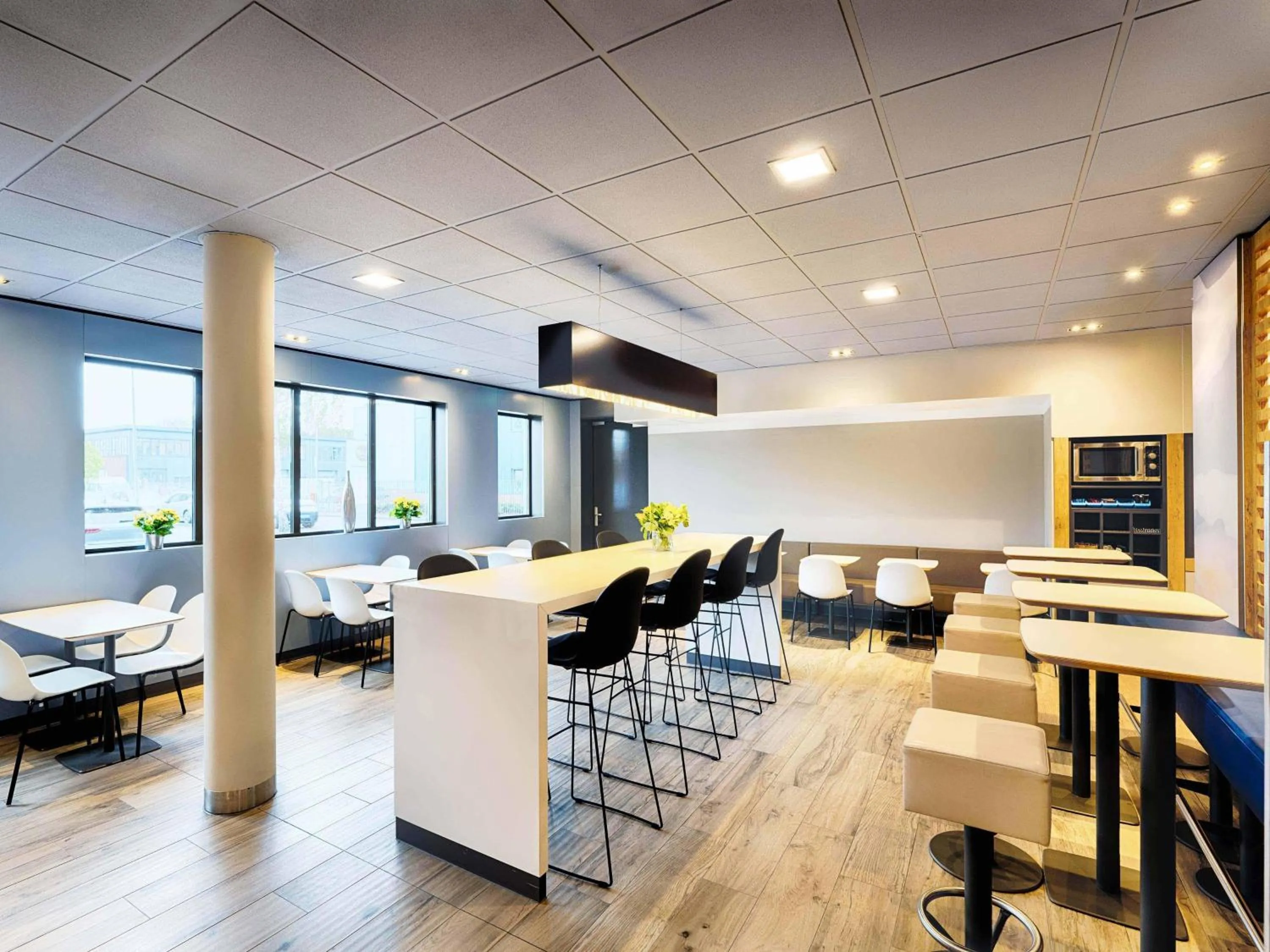 Lounge or bar in B&B Hotel Amsterdam-Zaandam