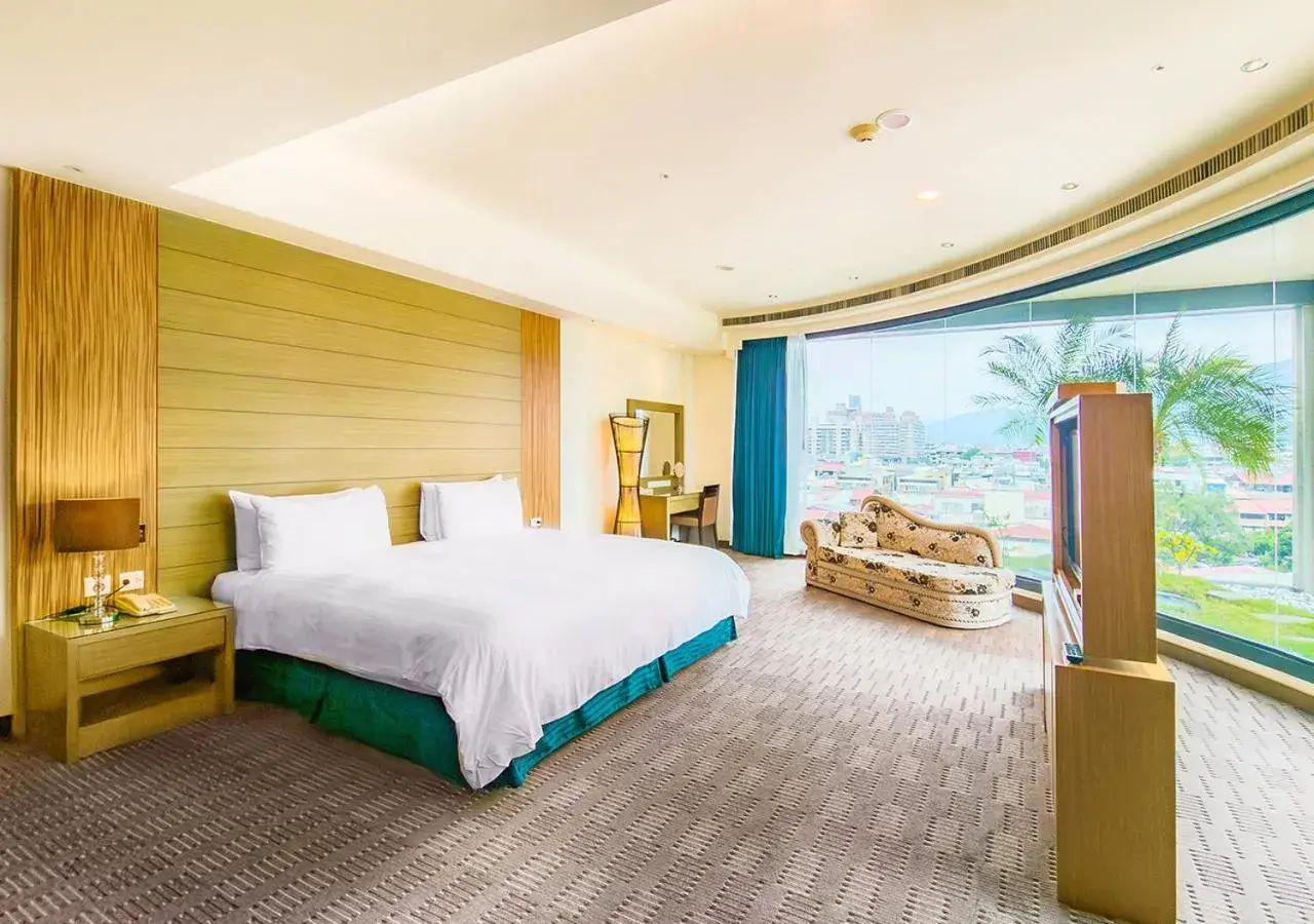 Photo of the whole room, Bed in Cheng Wan Grand Hotel Photo of the whole room, Bed in Cheng Wan Grand Hotel