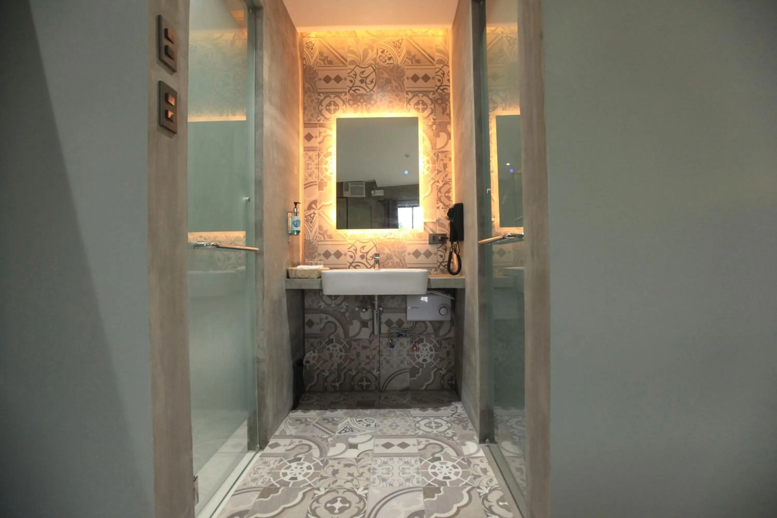 Bathroom in Zenvea Hotel