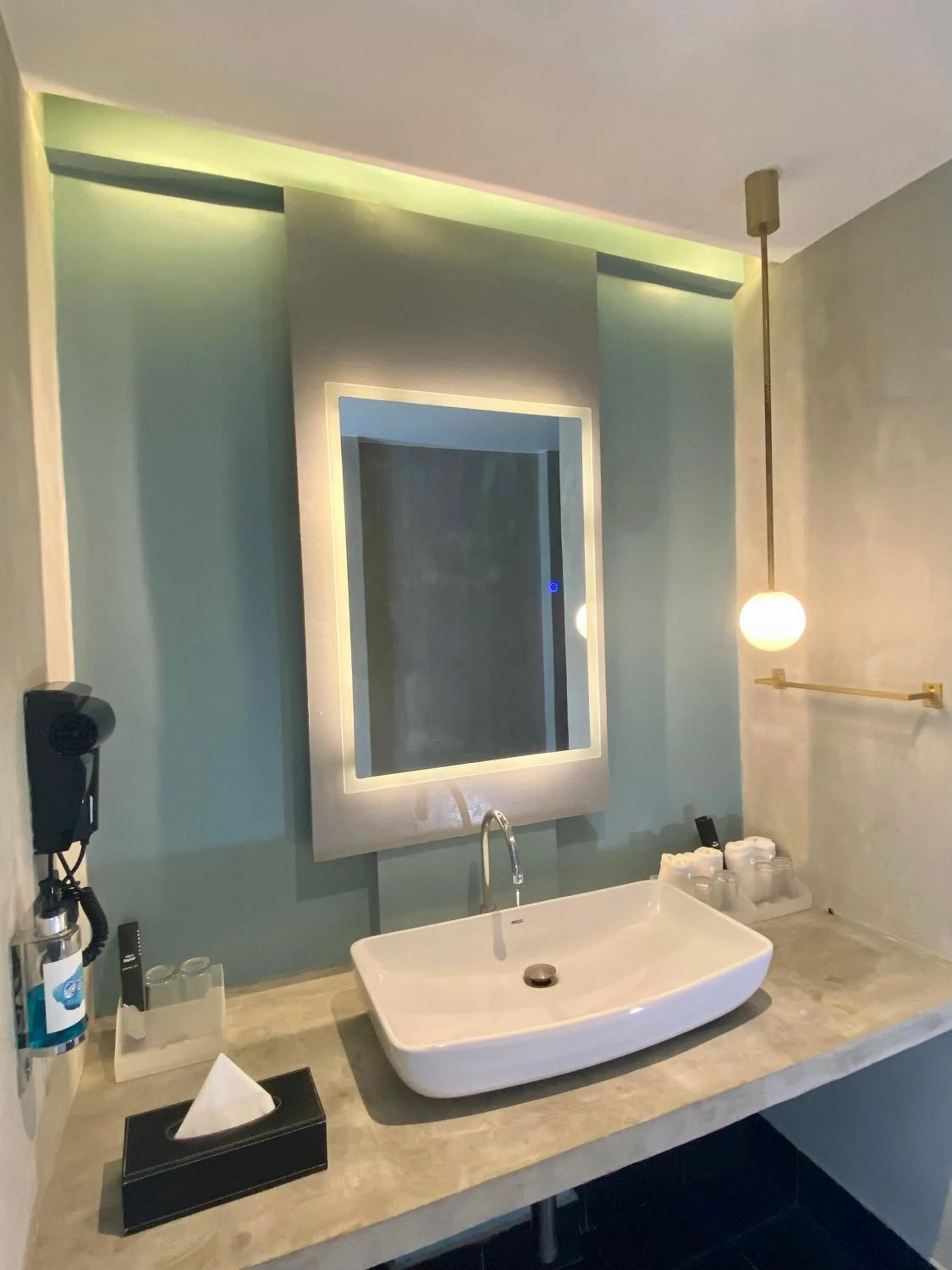 Bathroom in Zenvea Hotel