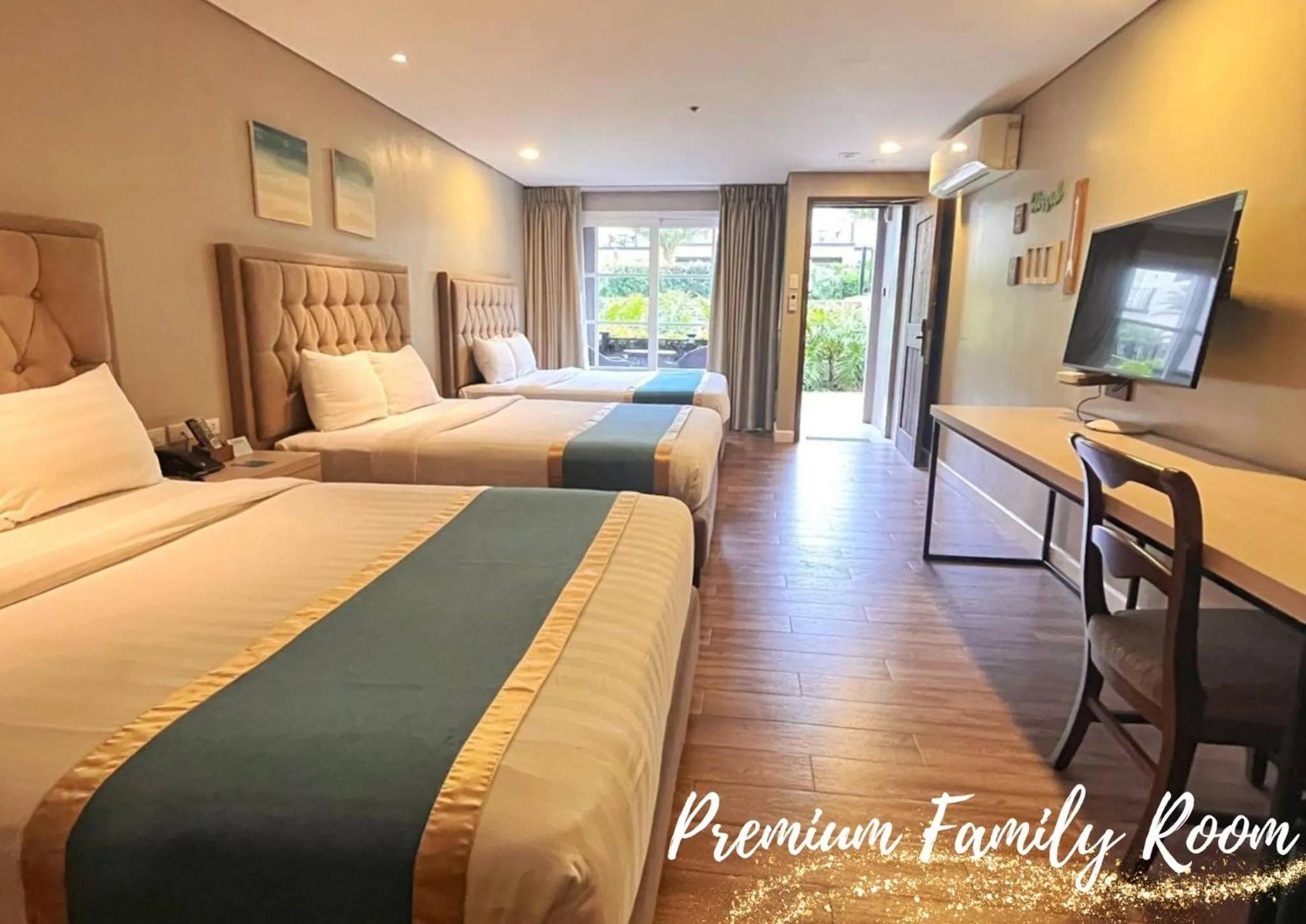 Bed in Royale Parc Hotel Tagaytay