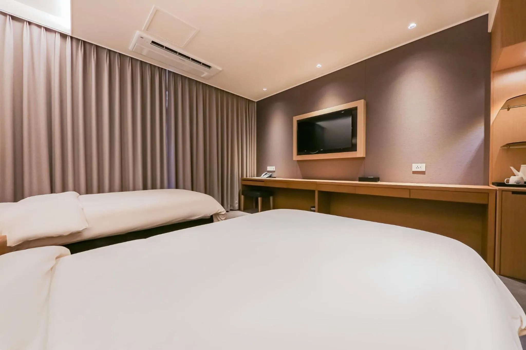 Property building, Bed in Sejong City Osong Hotel