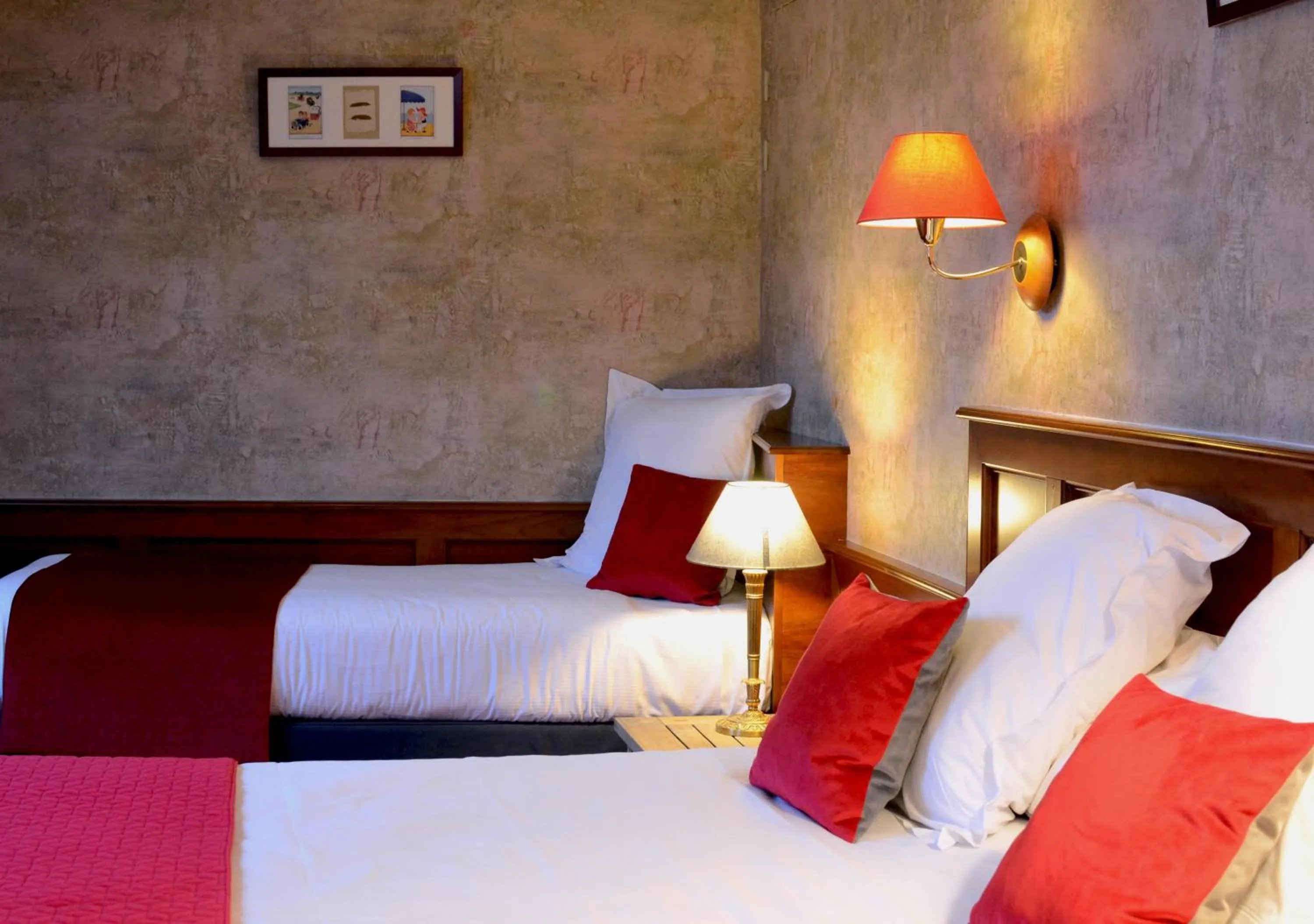 Photo of the whole room in Coq hôtel