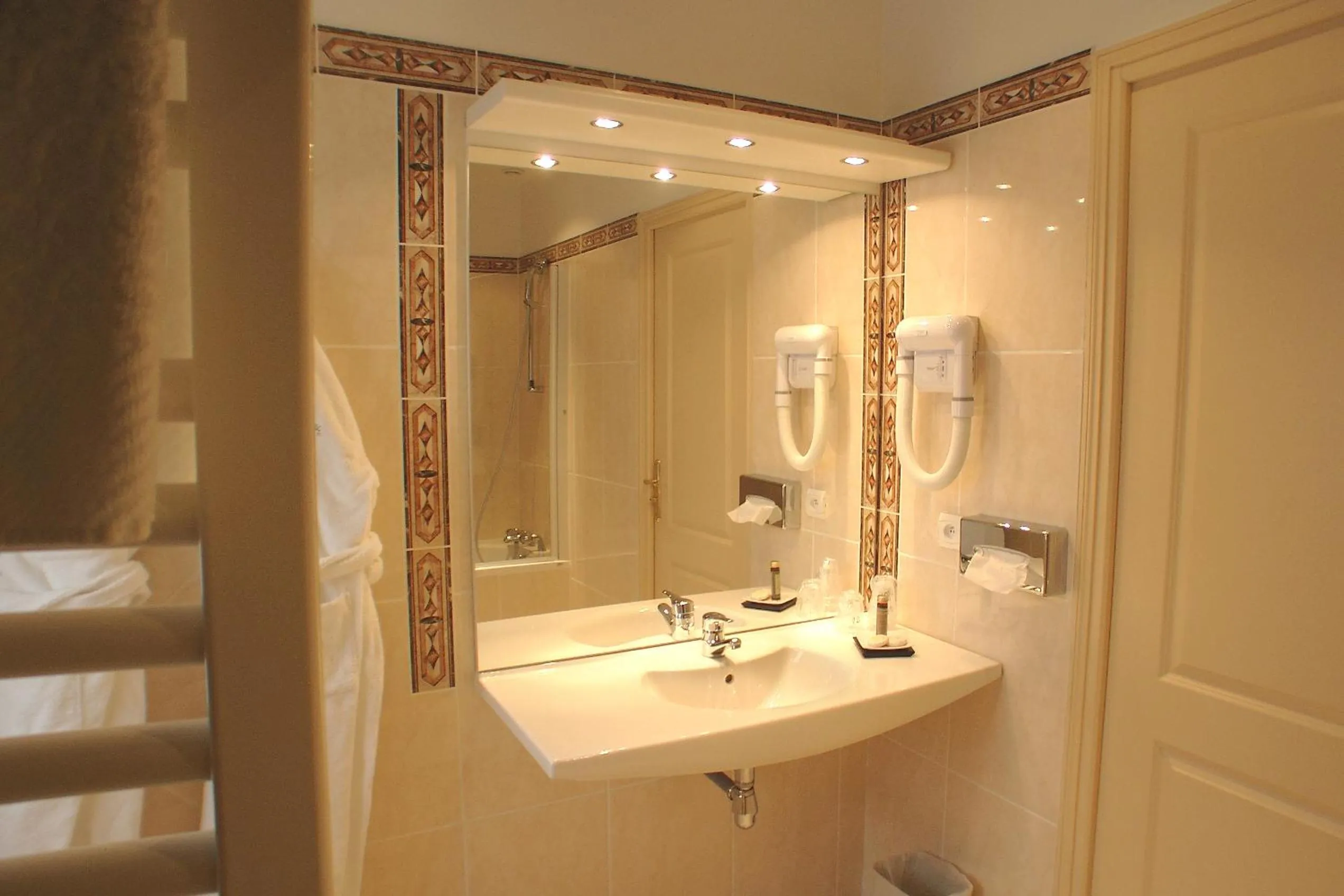 Decorative detail in Coq hôtel