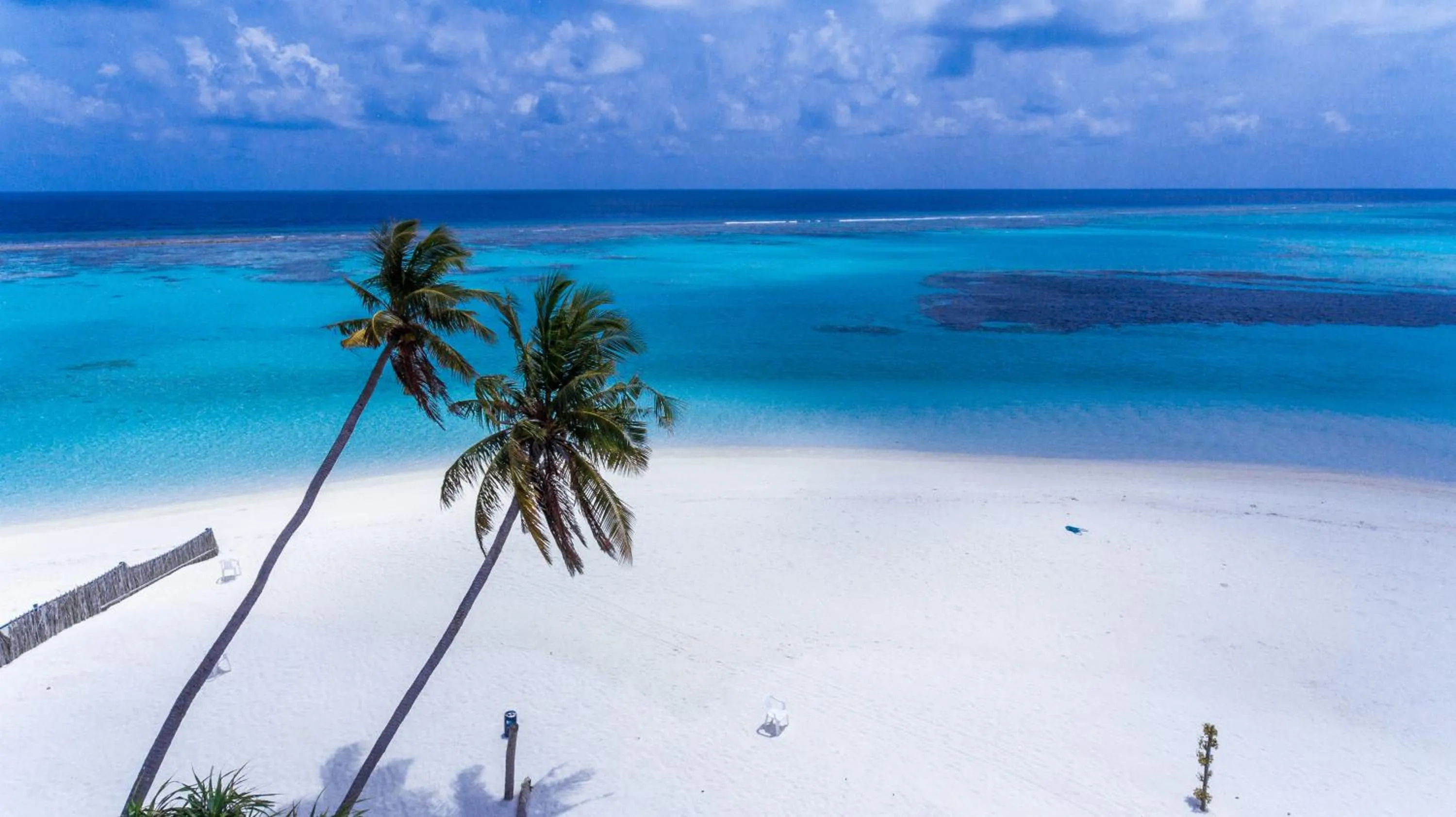 Beach in Dhangethi INN