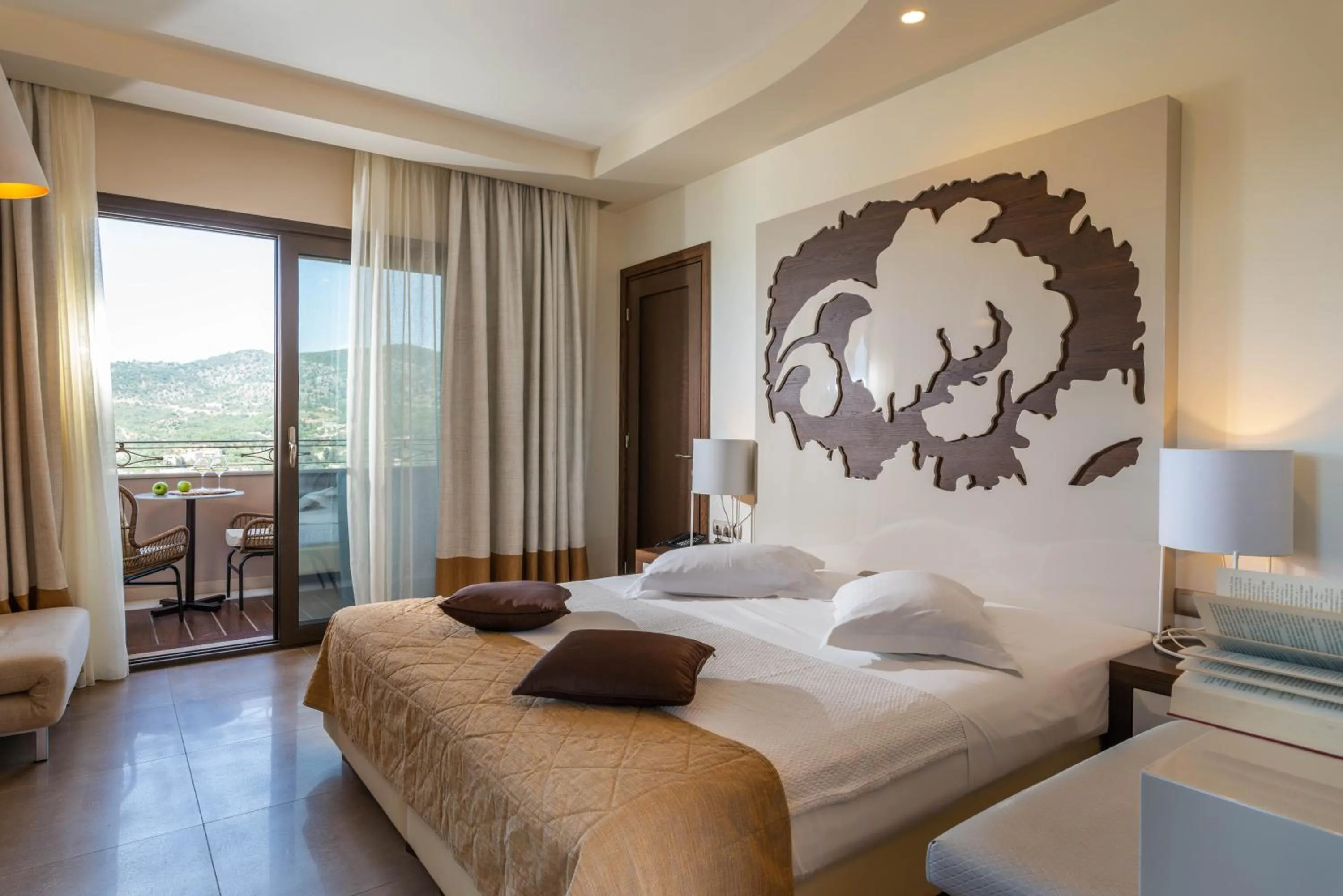 Bed in Sivota Diamond Spa Resort