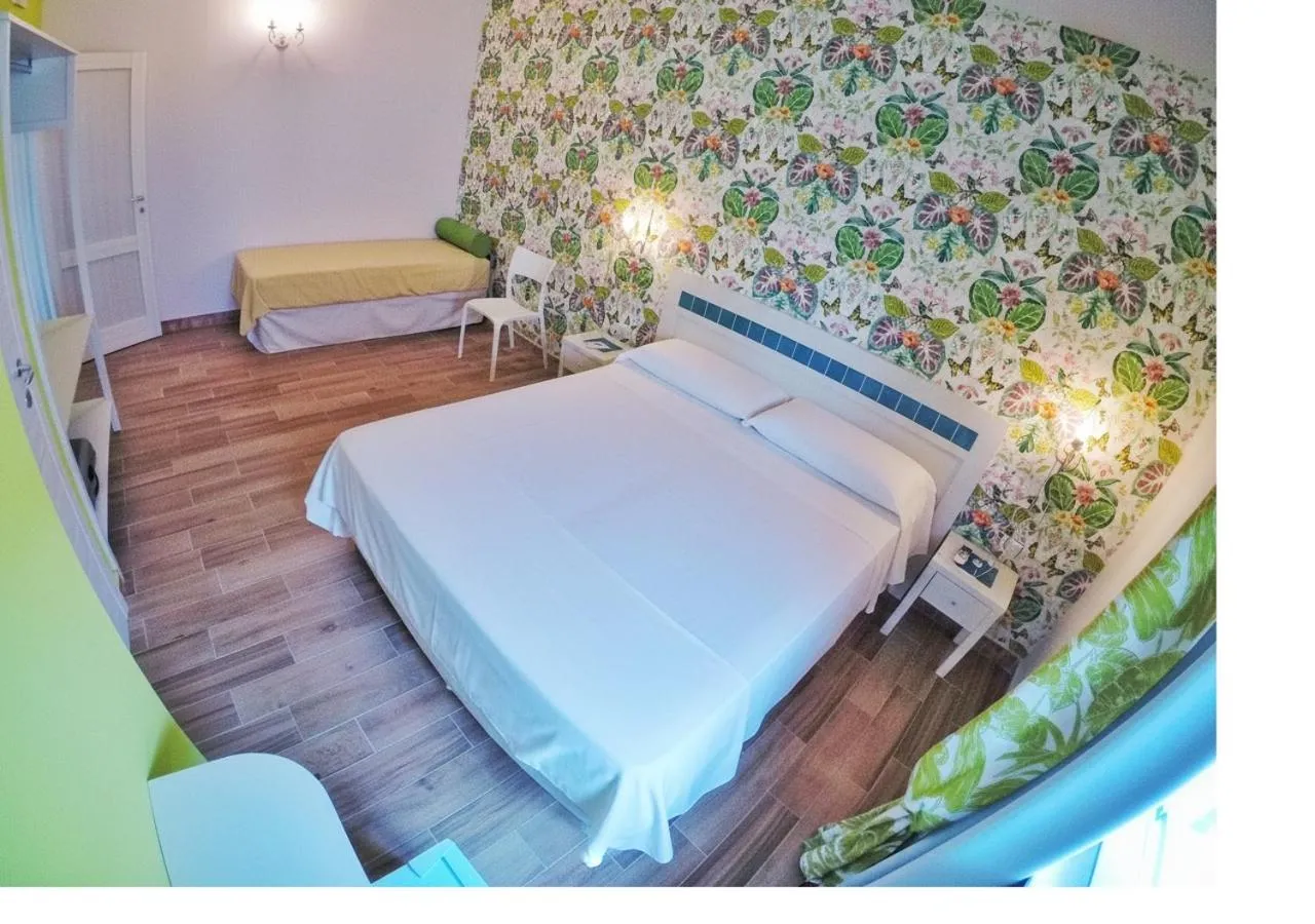 Family Room with Private Bathroom in Aramoni B&B
