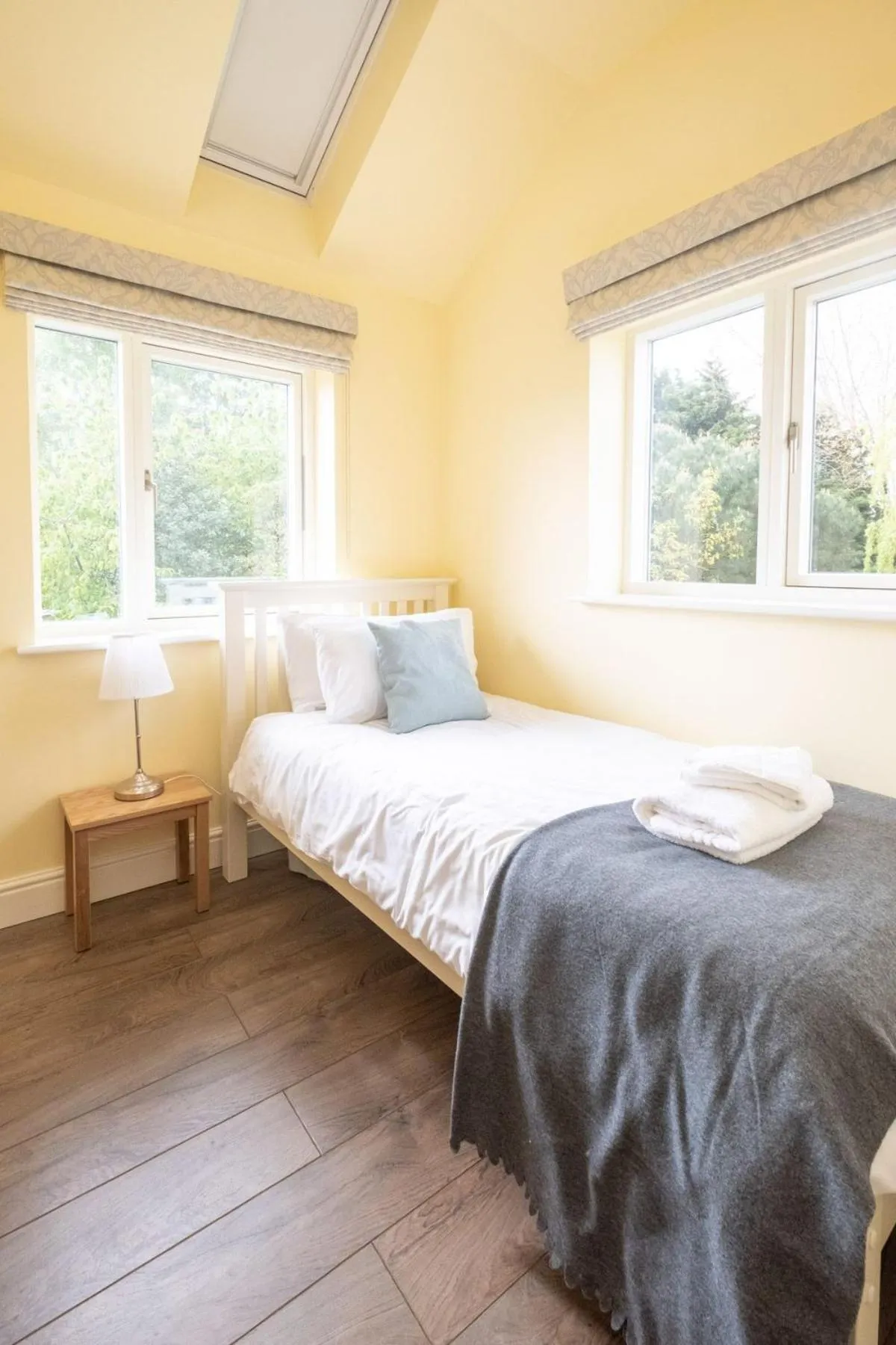 Property building, Bed in Willow House in Knodishall, Sleeps 7 - Only a short drive from Aldeburgh, Thorpeness & Snape Maltings - Managed by Aldeburgh Coastal Cottages