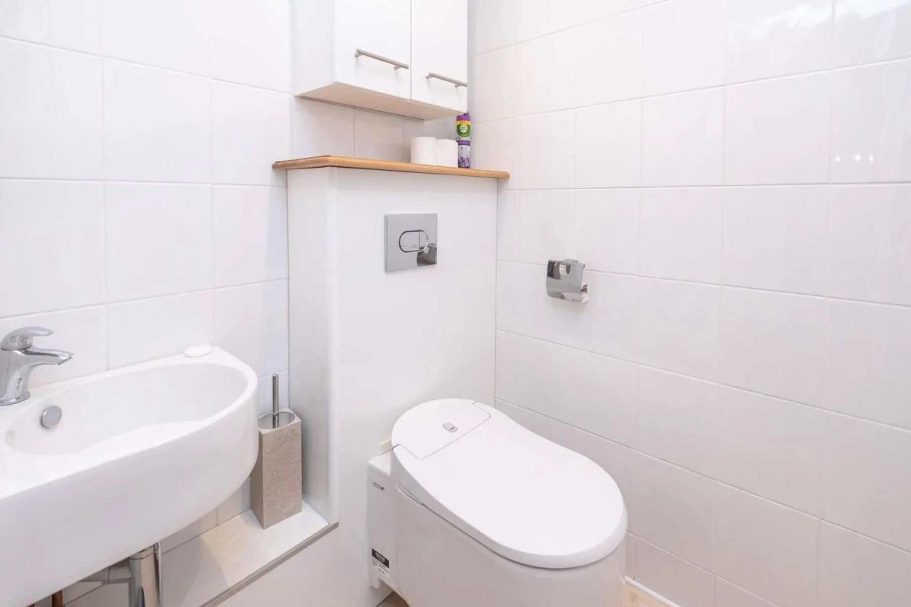 Property building in Willow House in Knodishall, Sleeps 7 - Only a short drive from Aldeburgh, Thorpeness & Snape Maltings - Managed by Aldeburgh Coastal Cottages