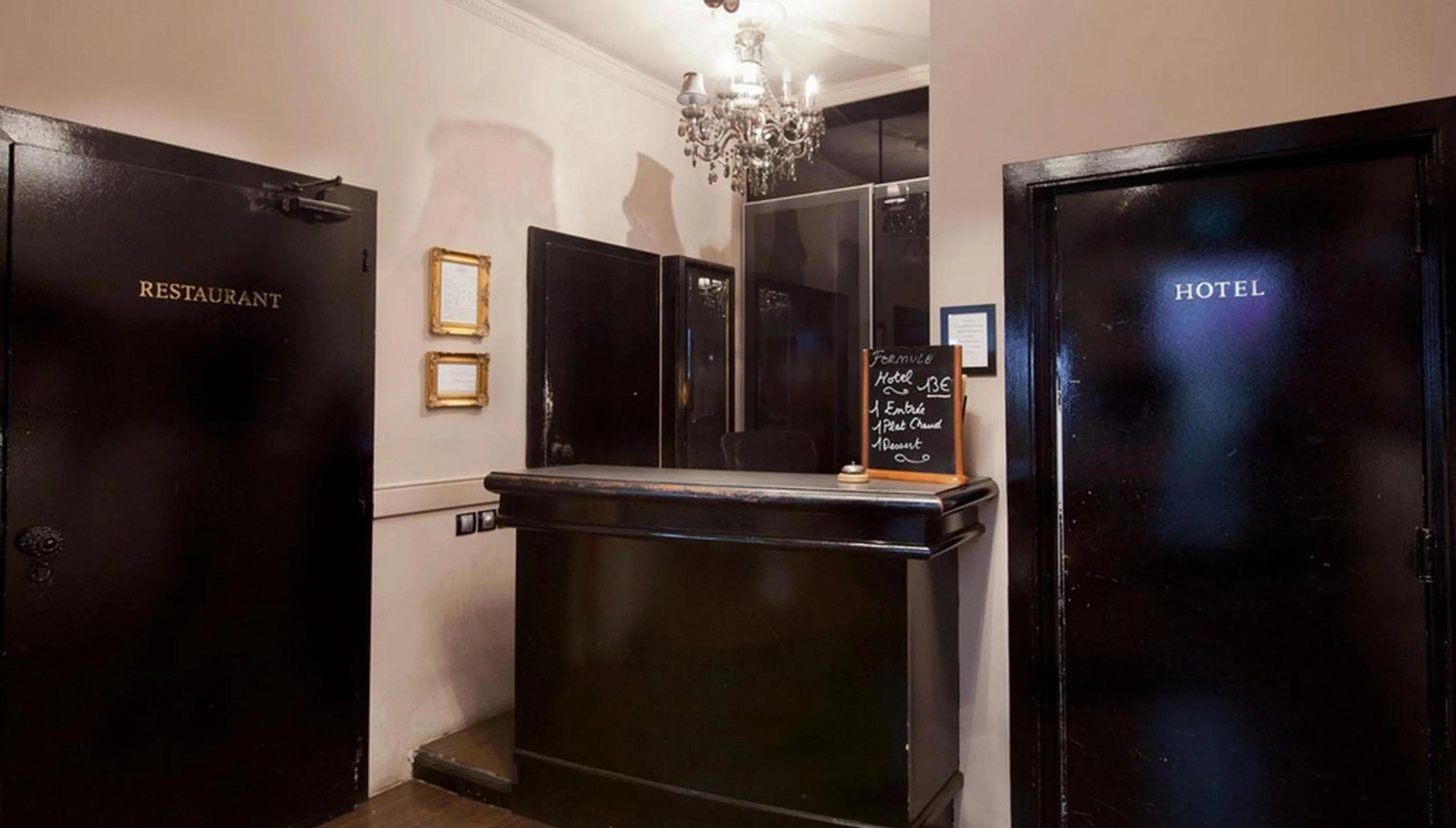 Lobby or reception in Hotel Le 21ème