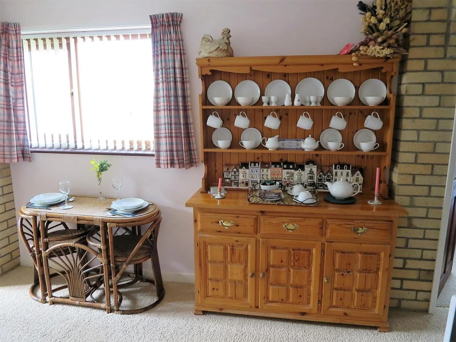 Dining area in Cae y Rhedyn Annexe