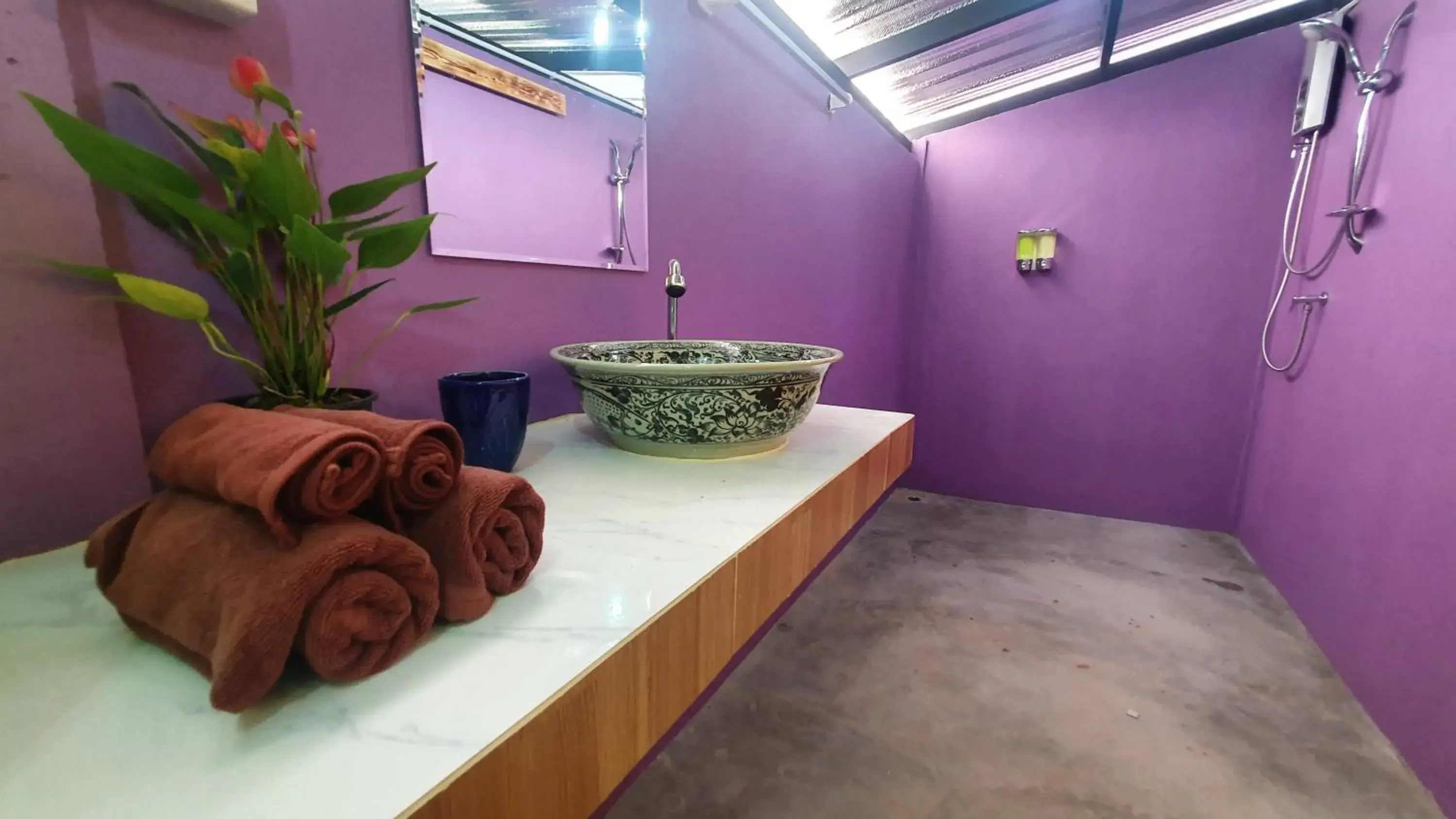 Bathroom in Moonshine Resort Chumphon Bathroom in Moonshine Resort Chumphon