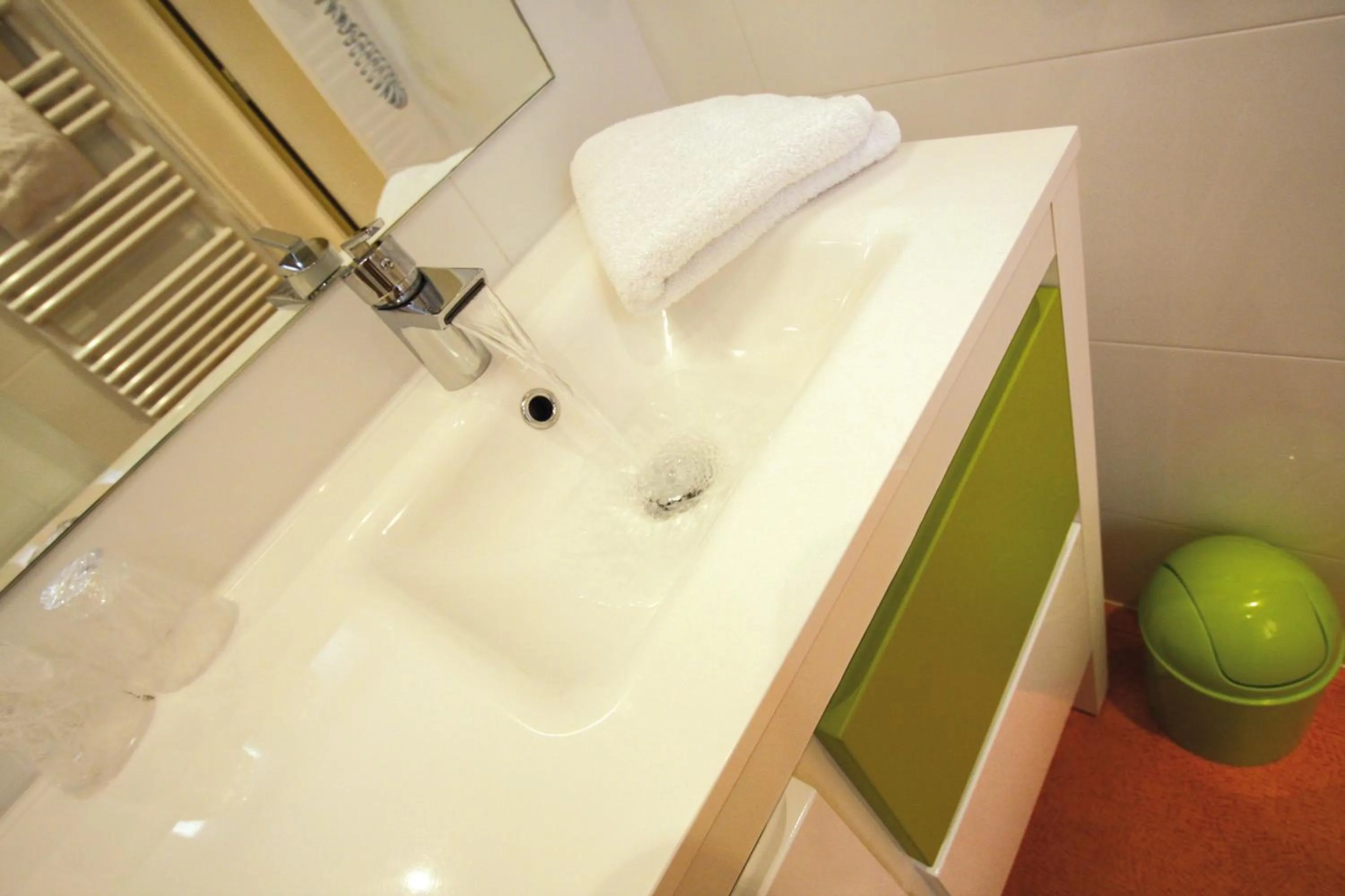 Bathroom in Le Kléber Hôtel