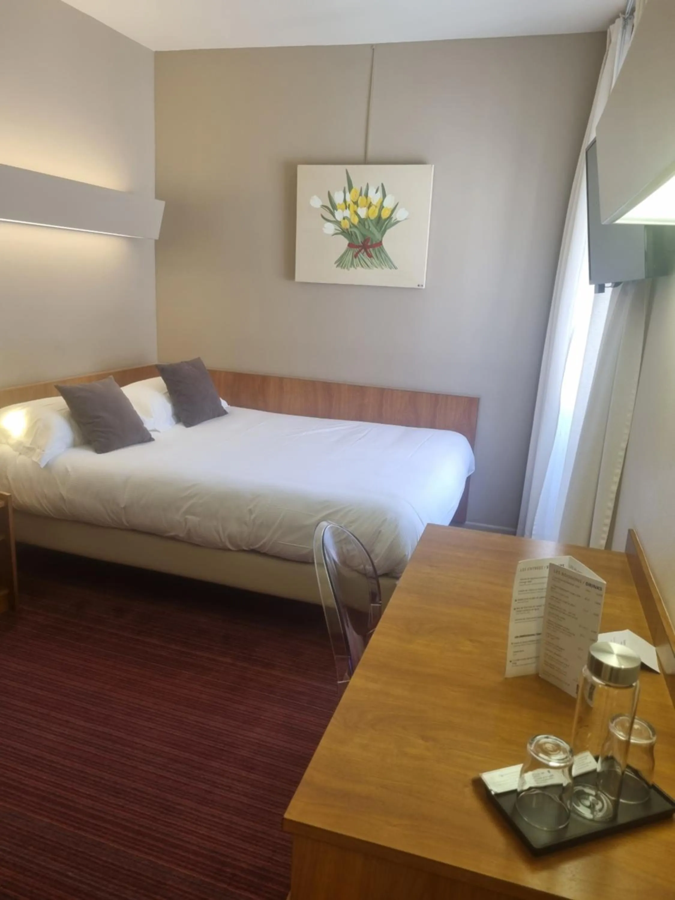 Bedroom, Bed in Best Western Grand Hotel de Bordeaux