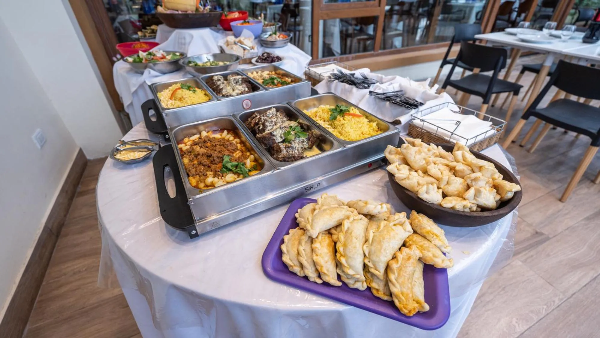 Food and drinks in Los Espinillos Hotel y Spa