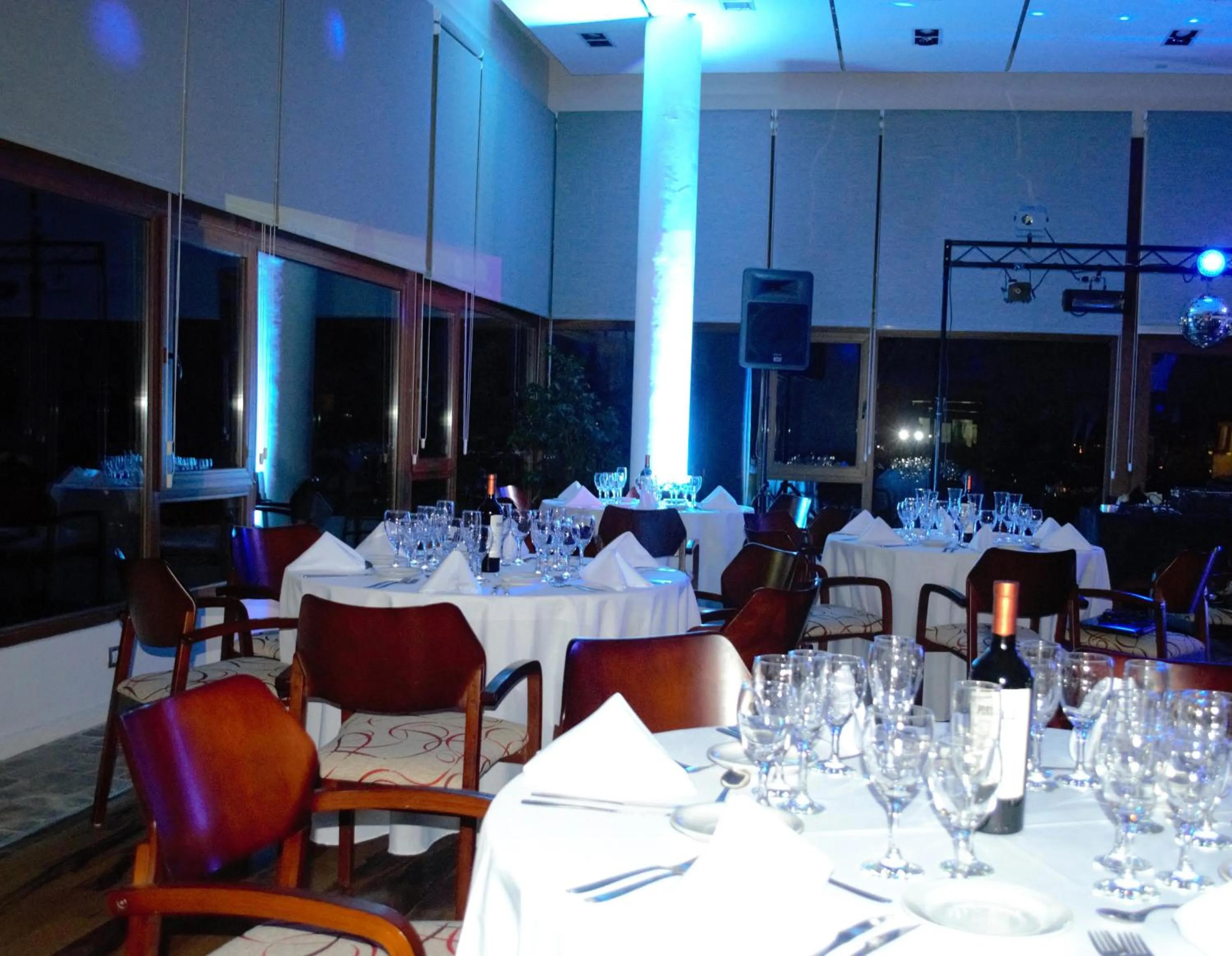 Restaurant/places to eat in Los Espinillos Hotel y Spa