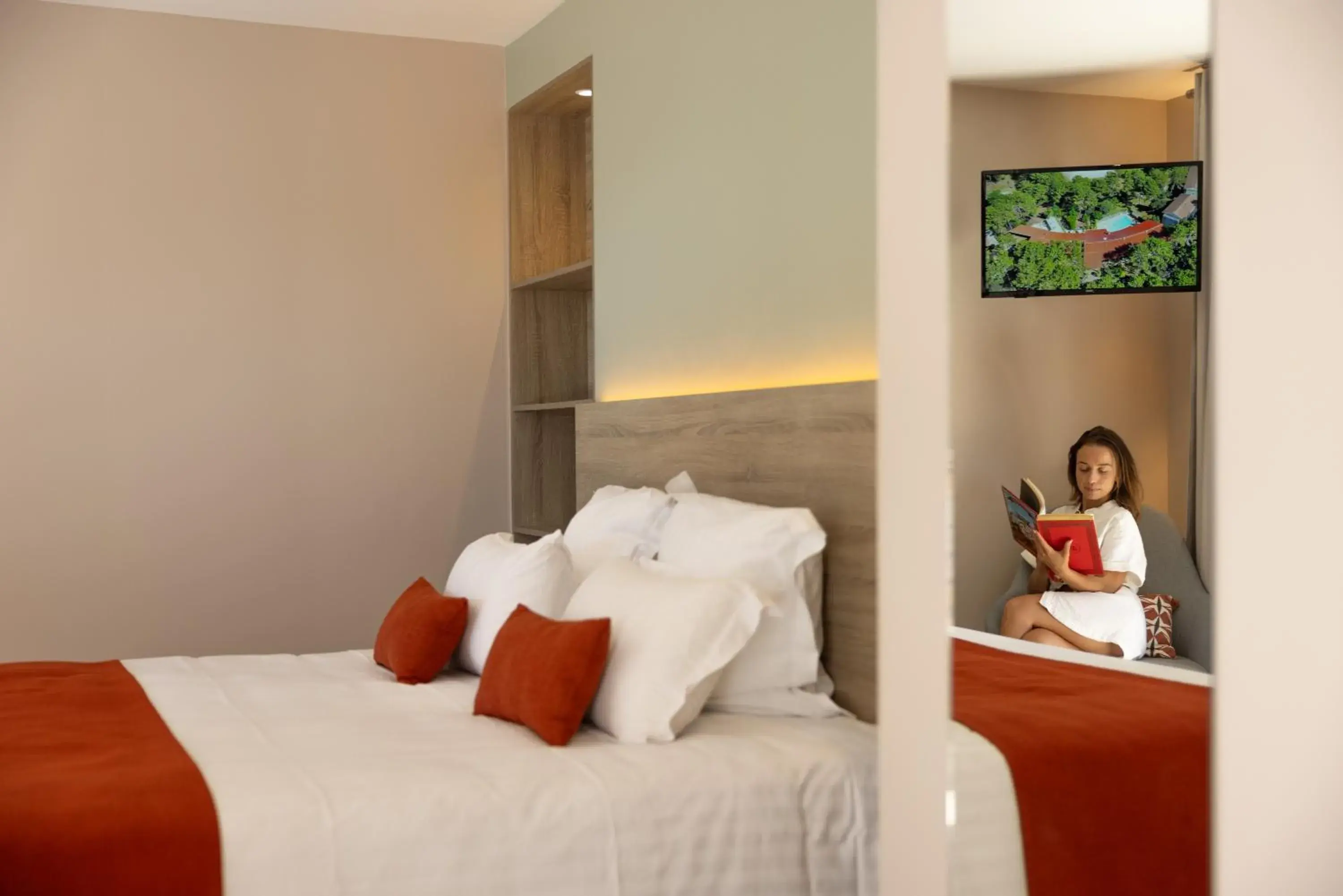 Bed in Hôtel & Spa Vitalparc, The Originals Collection Bed in Hôtel & Spa Vitalparc, The Originals Collection