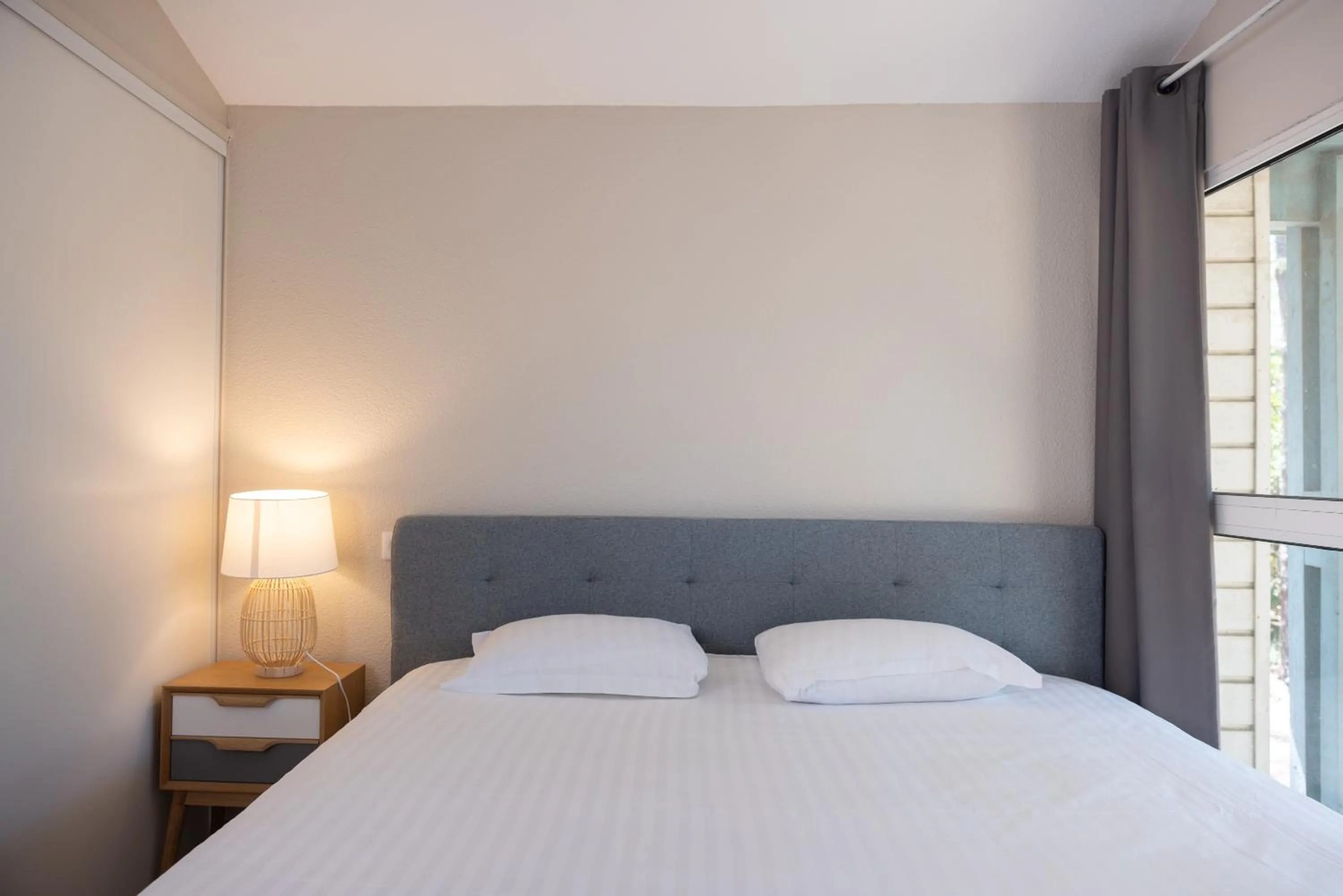 Bed in Hôtel & Spa Vitalparc, The Originals Collection