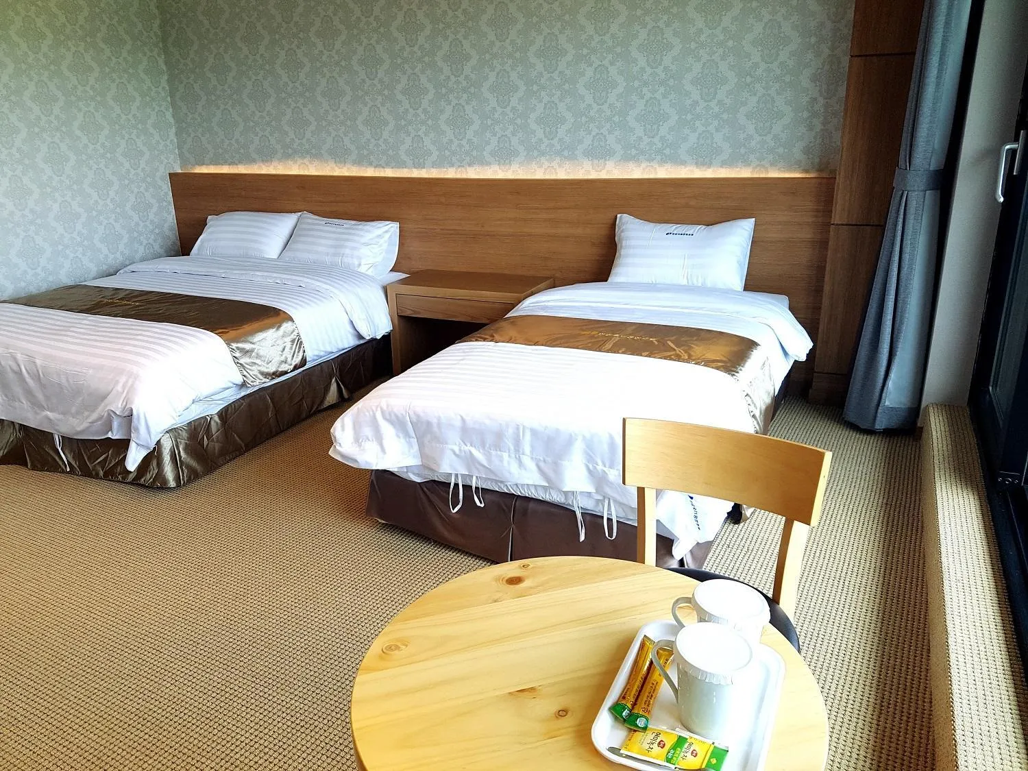 Bed in YangYang International Airport Hotel