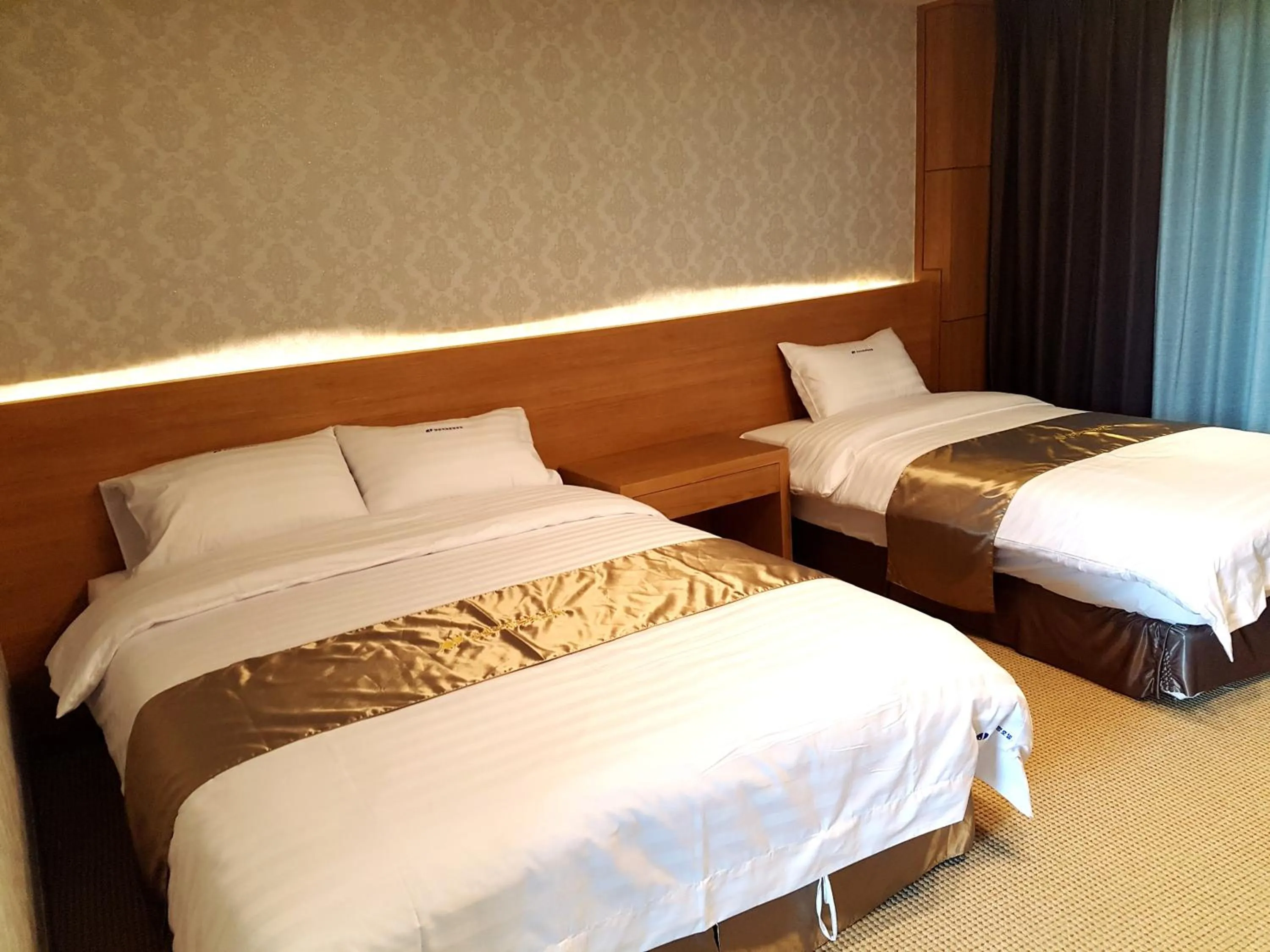 Bed in YangYang International Airport Hotel