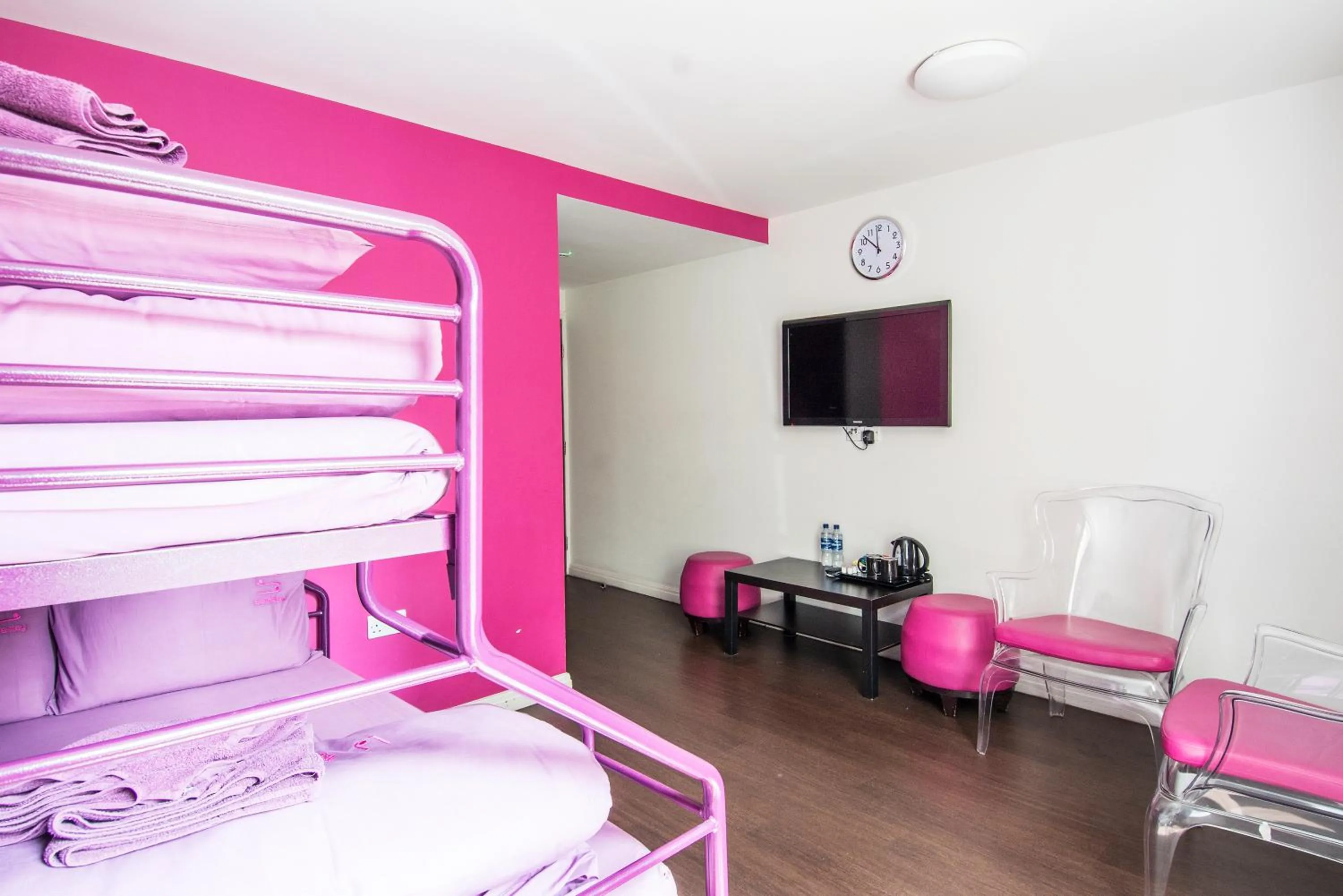 Photo of the whole room, Bed in Safestay London Elephant & Castle